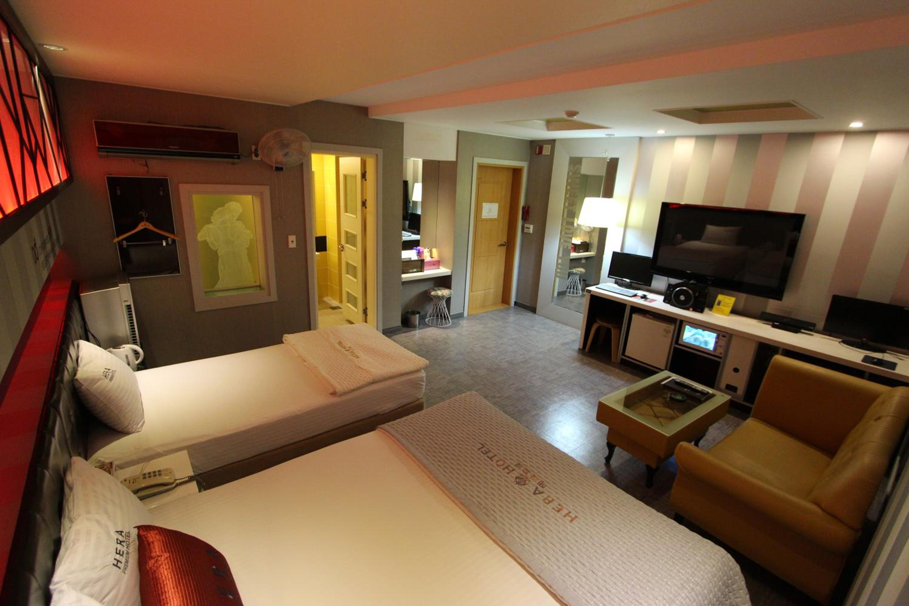 Superior Twin Room - Photo 6