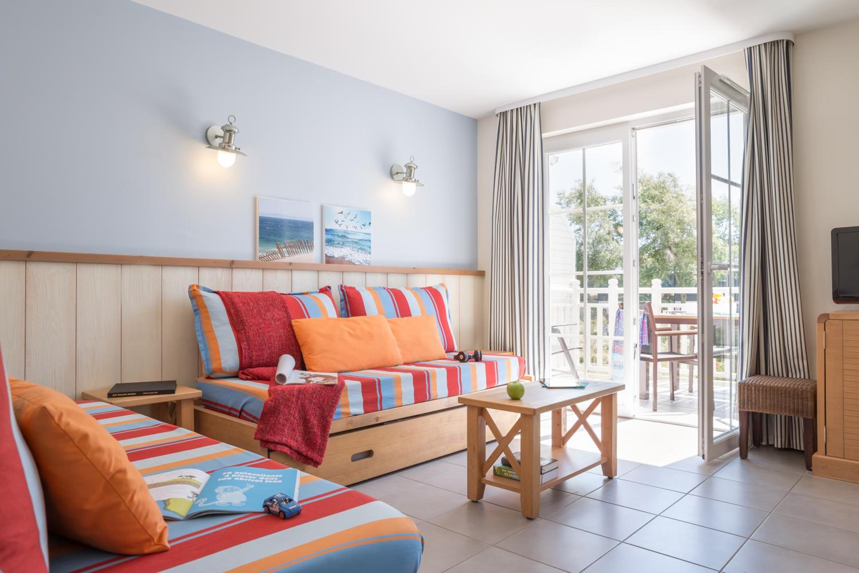 Two-Bedroom Apartment with Terrace or Balcony (6 People) photo 1