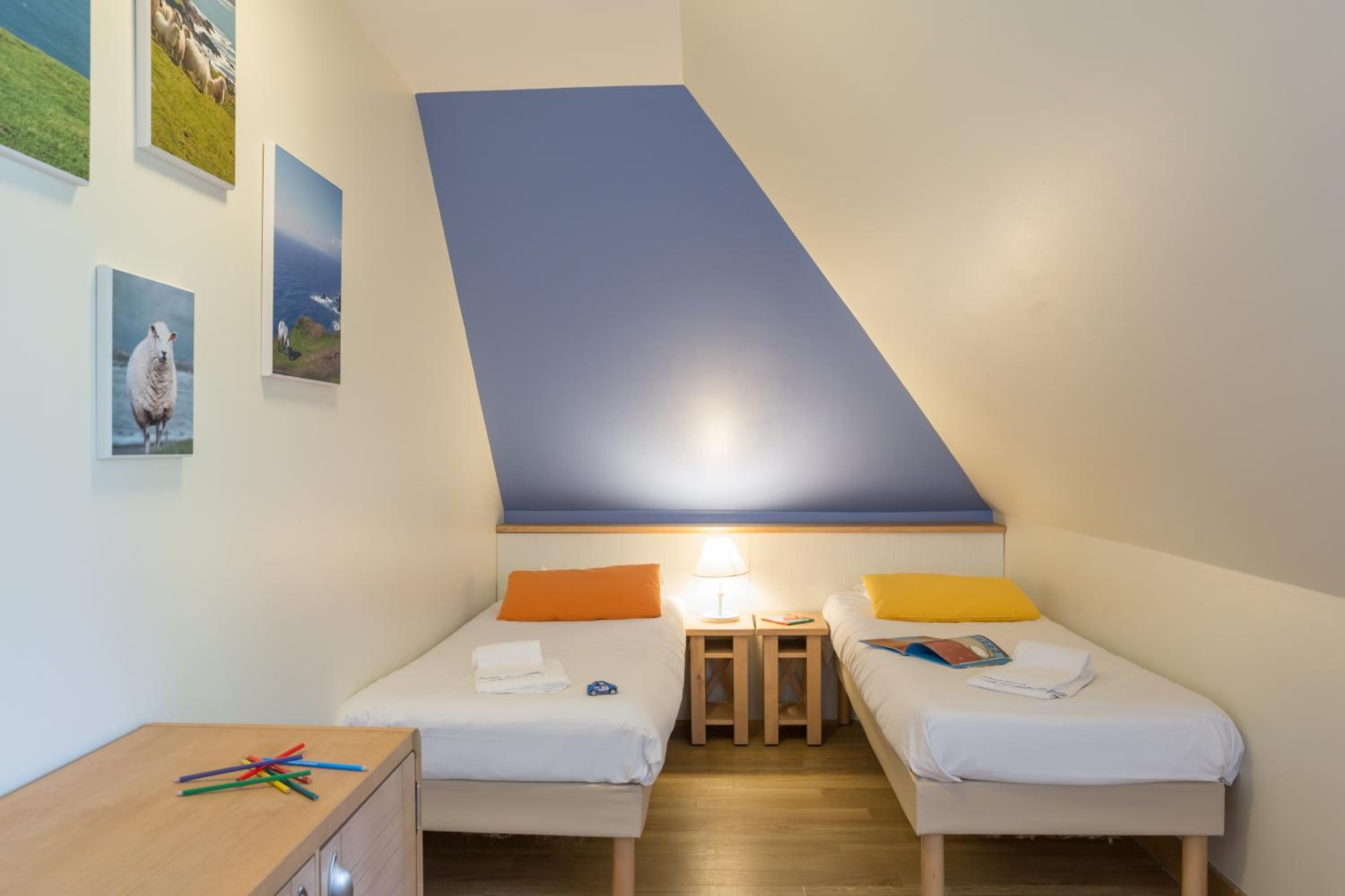 Two-Bedroom Apartment with Terrace or Balcony (6 People) photo 3