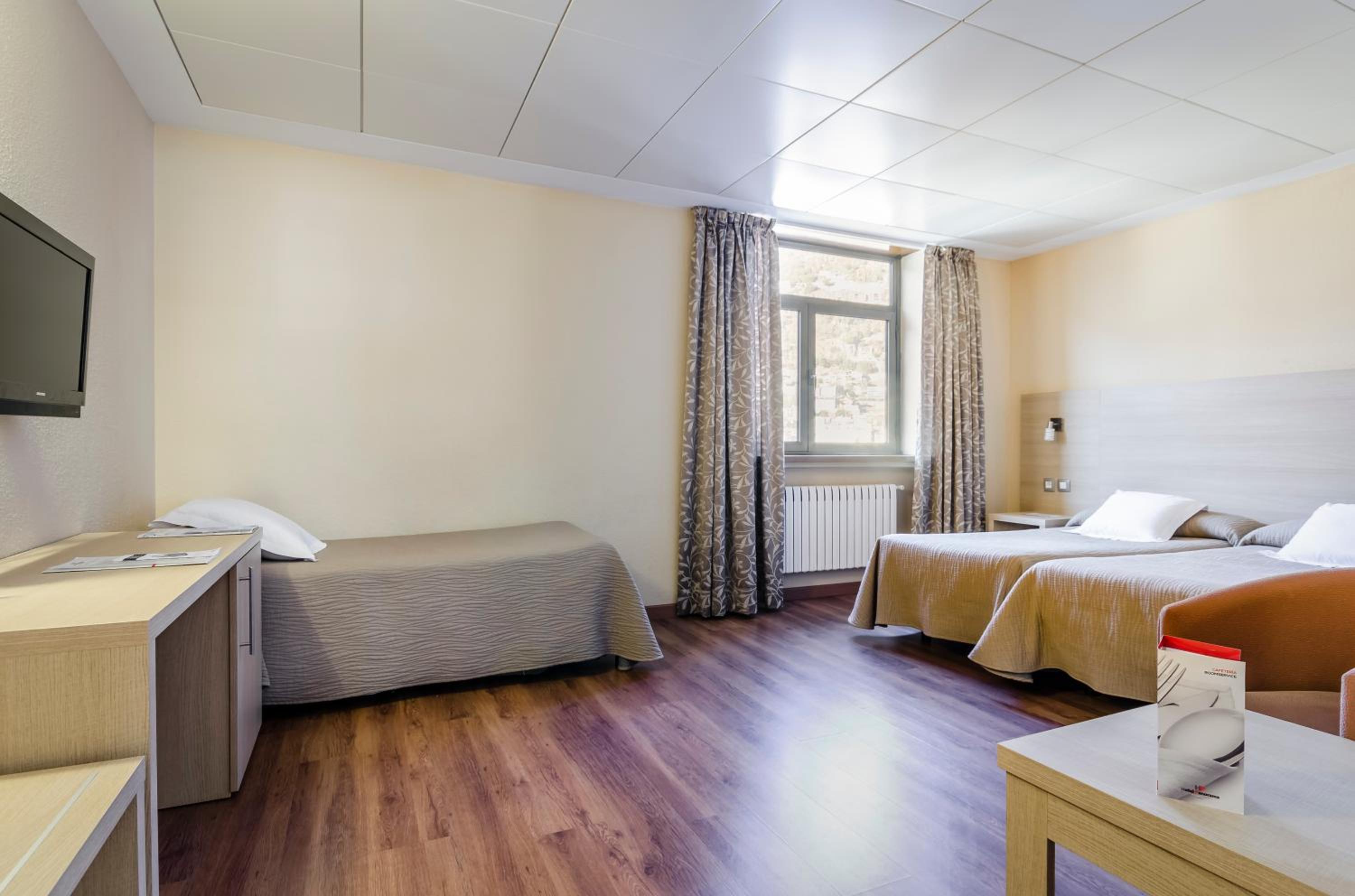 Standard Double Room Including Tickets For Cirque Du Soleil