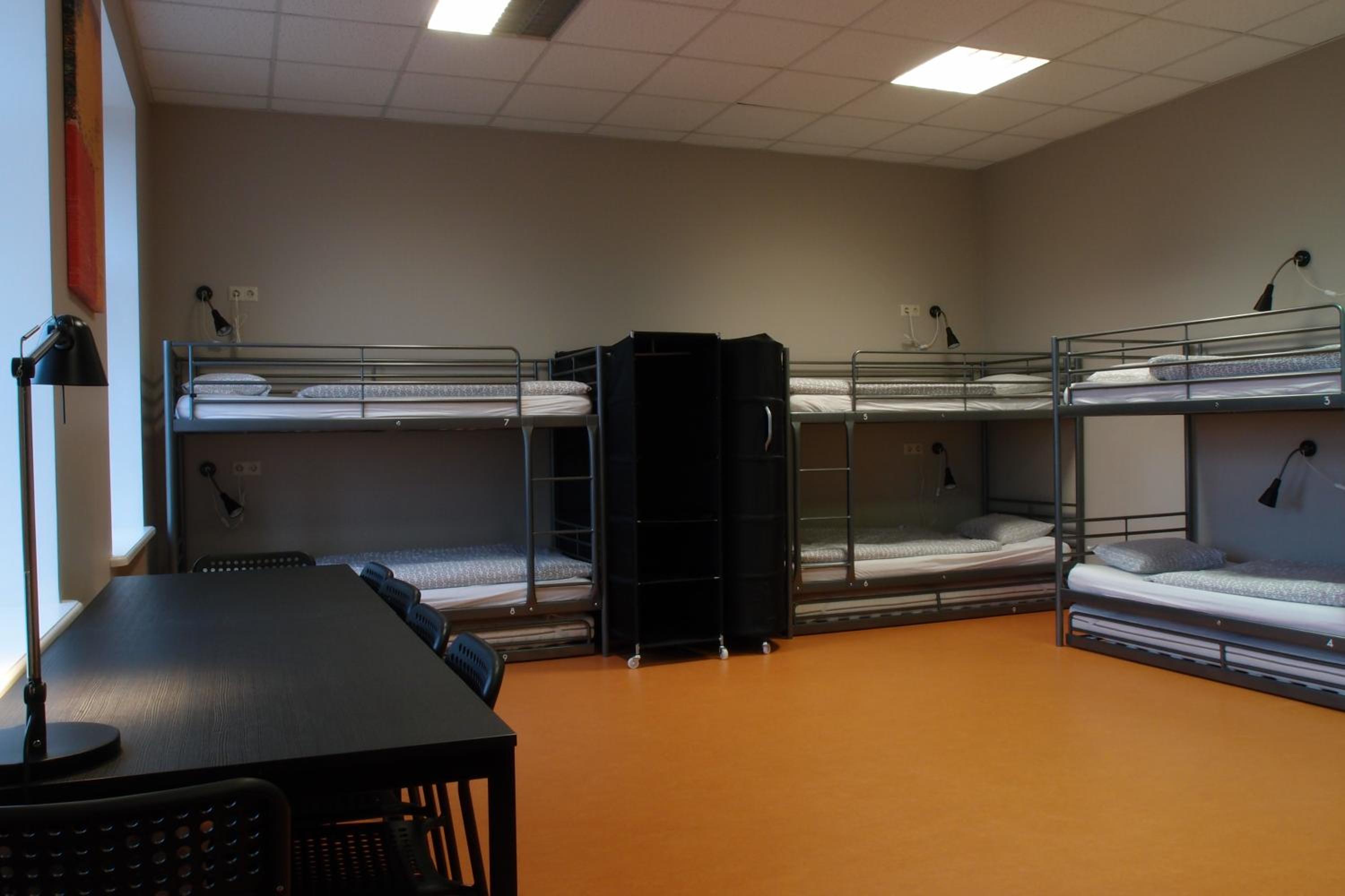Bed in 10-Bed Mixed Dormitory Room photo 2