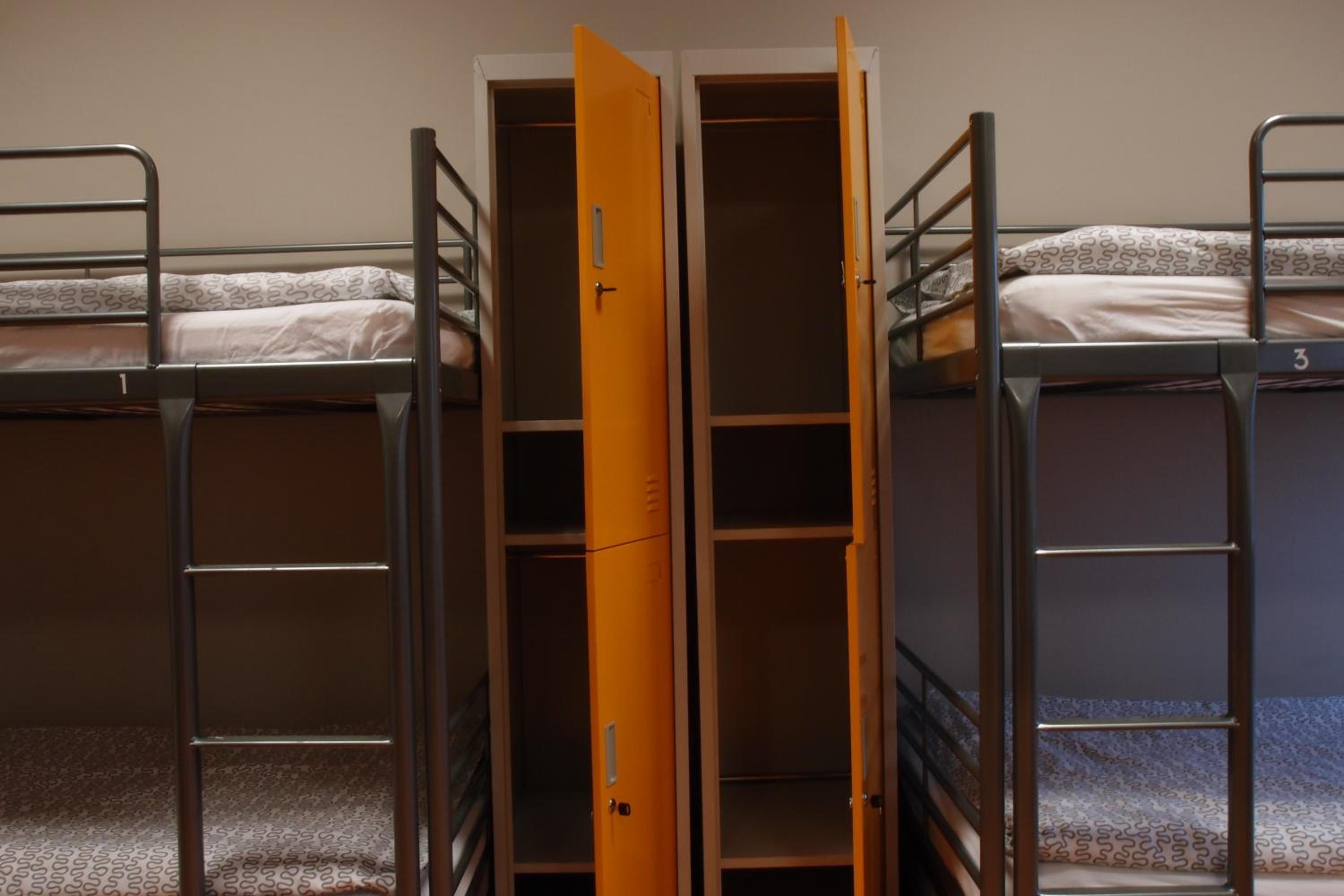 Bed in 10-Bed Mixed Dormitory Room photo 3