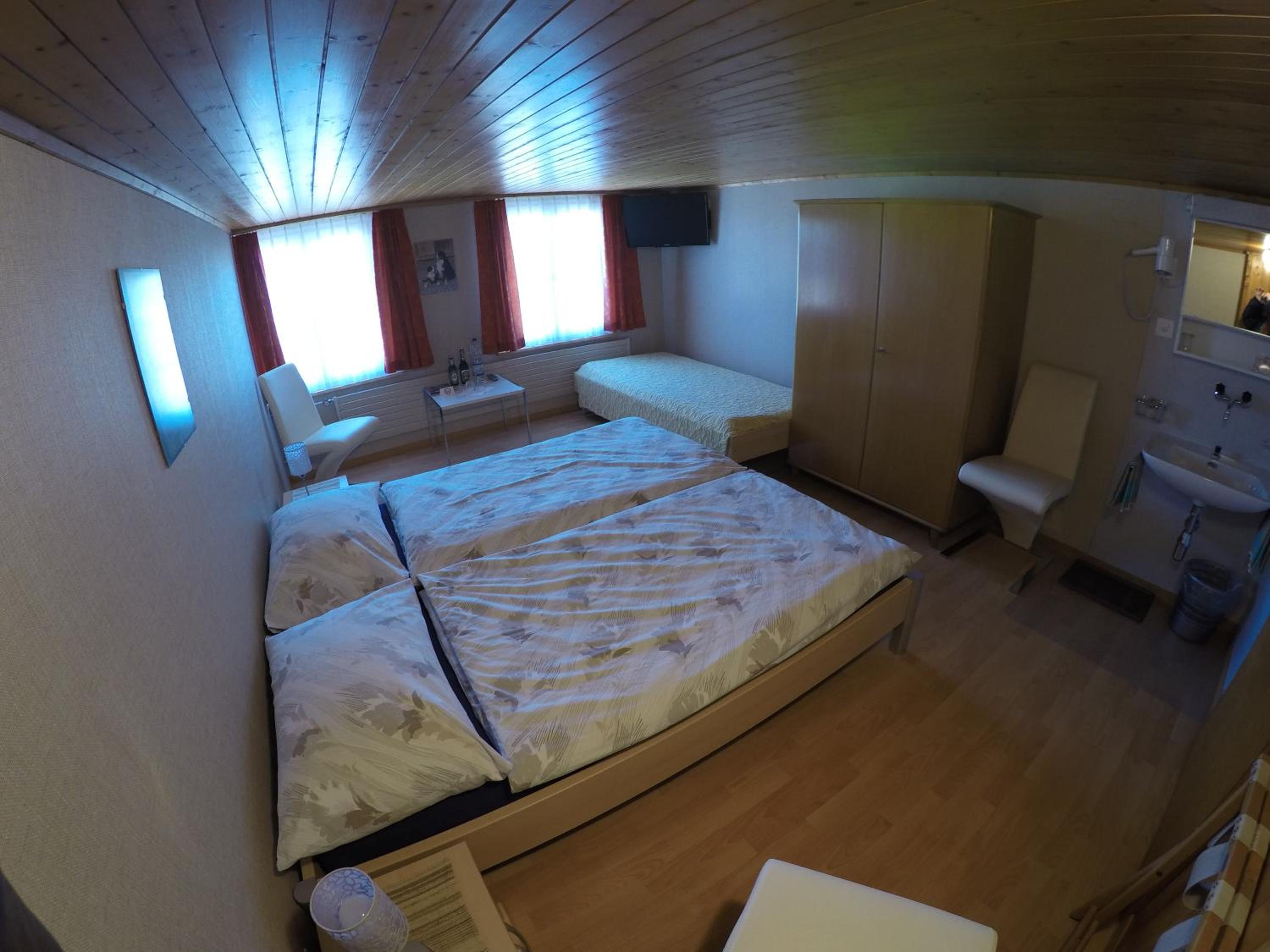 Triple Room with Shared Toilet photo 1