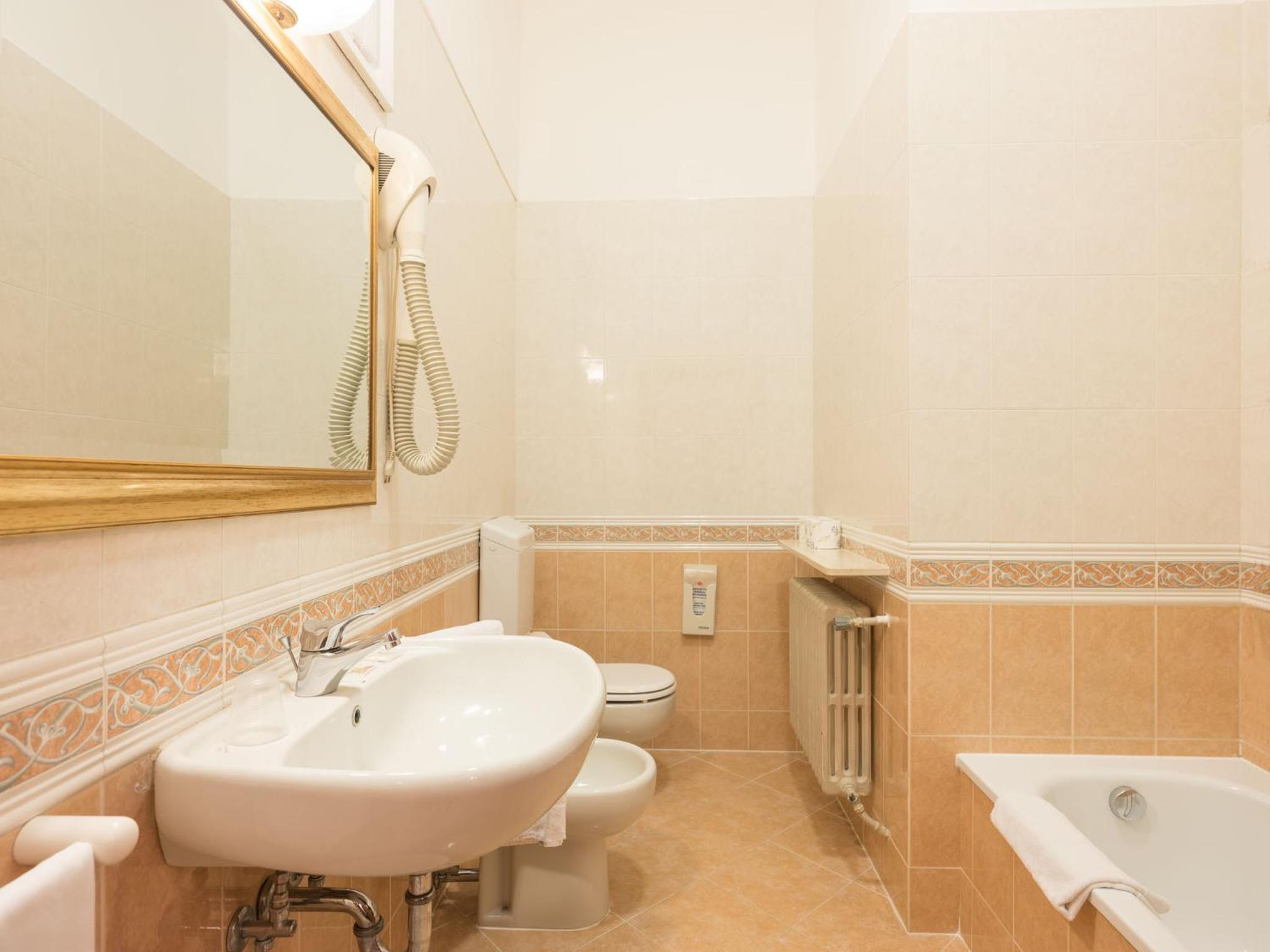 Standard Quadruple Room photo 3