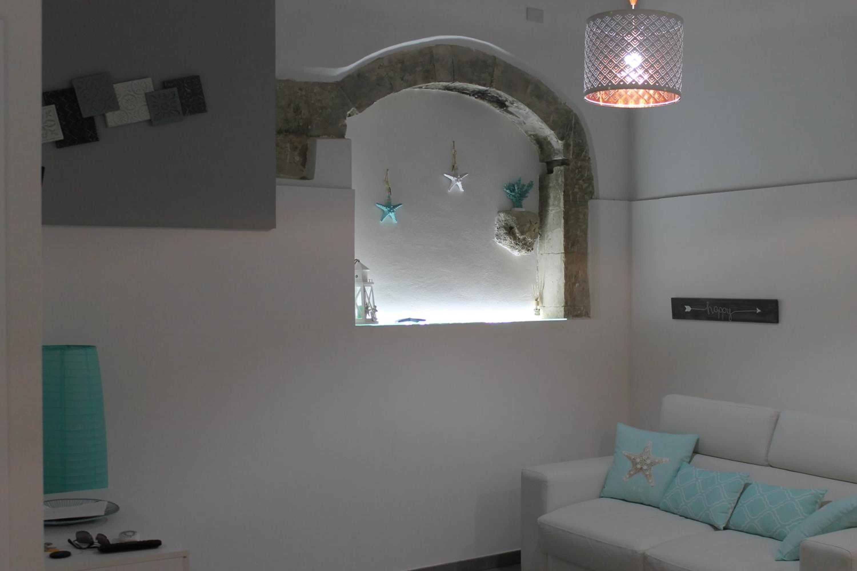One-Bedroom Apartment - Photo 42