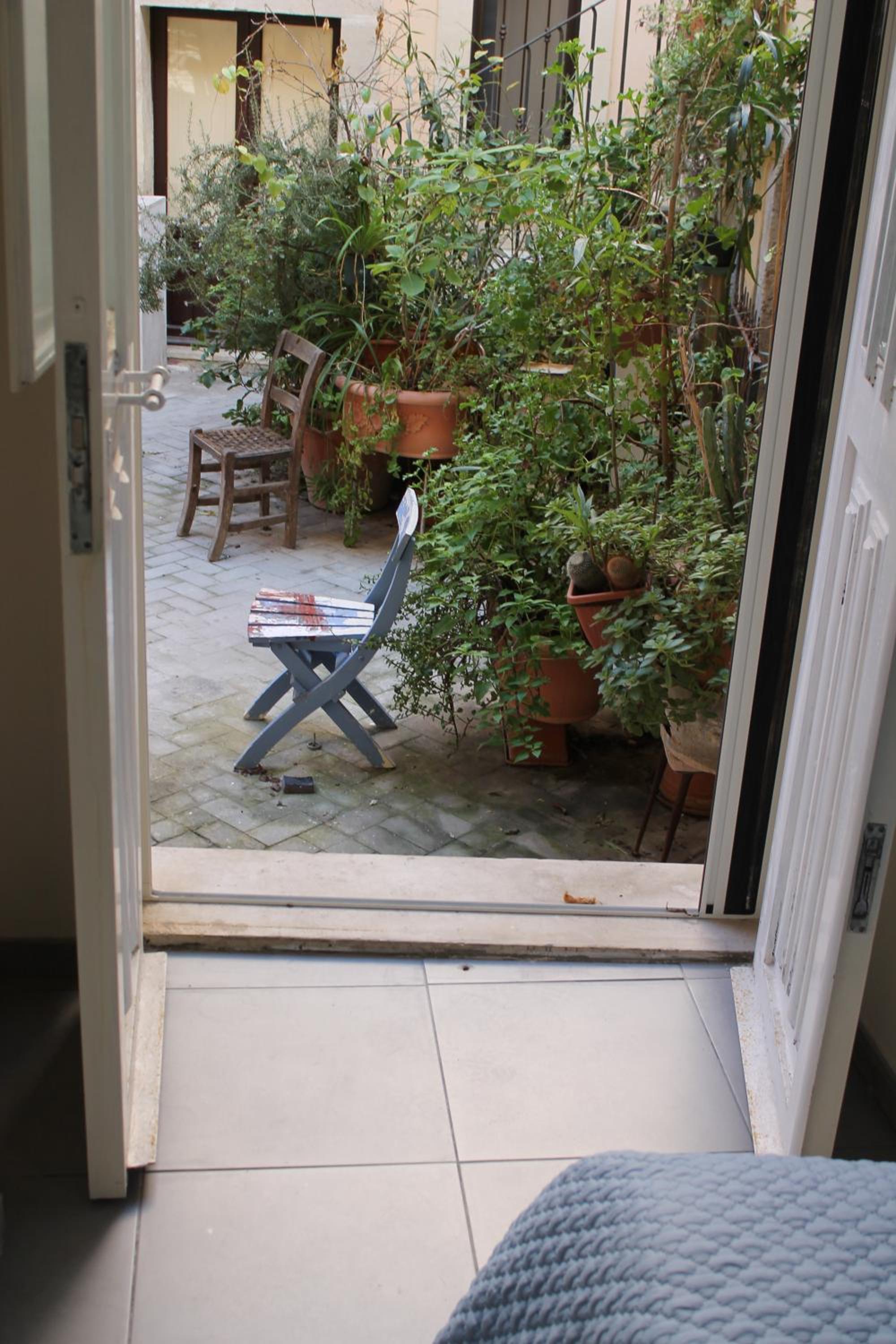 One-Bedroom Apartment - Photo 25