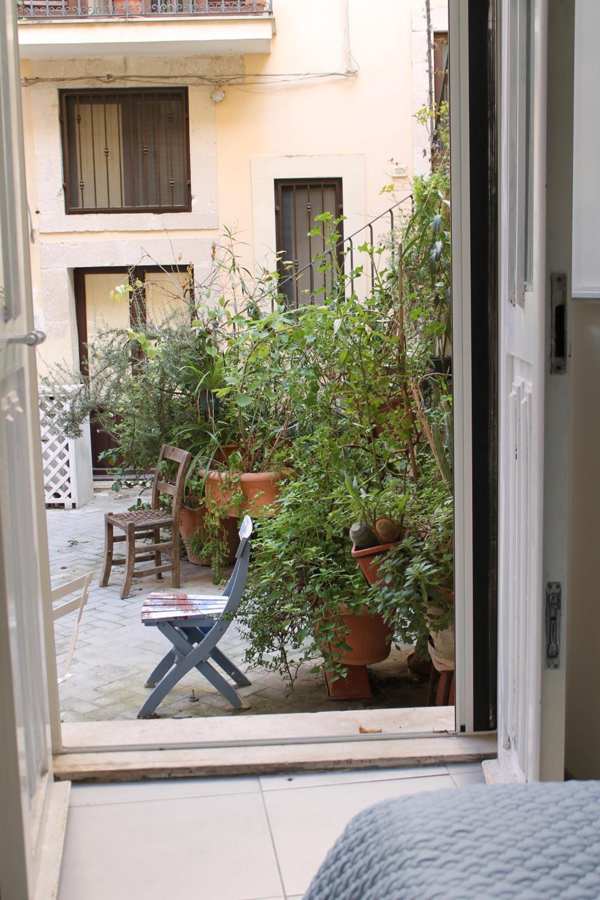 One-Bedroom Apartment - Photo 19