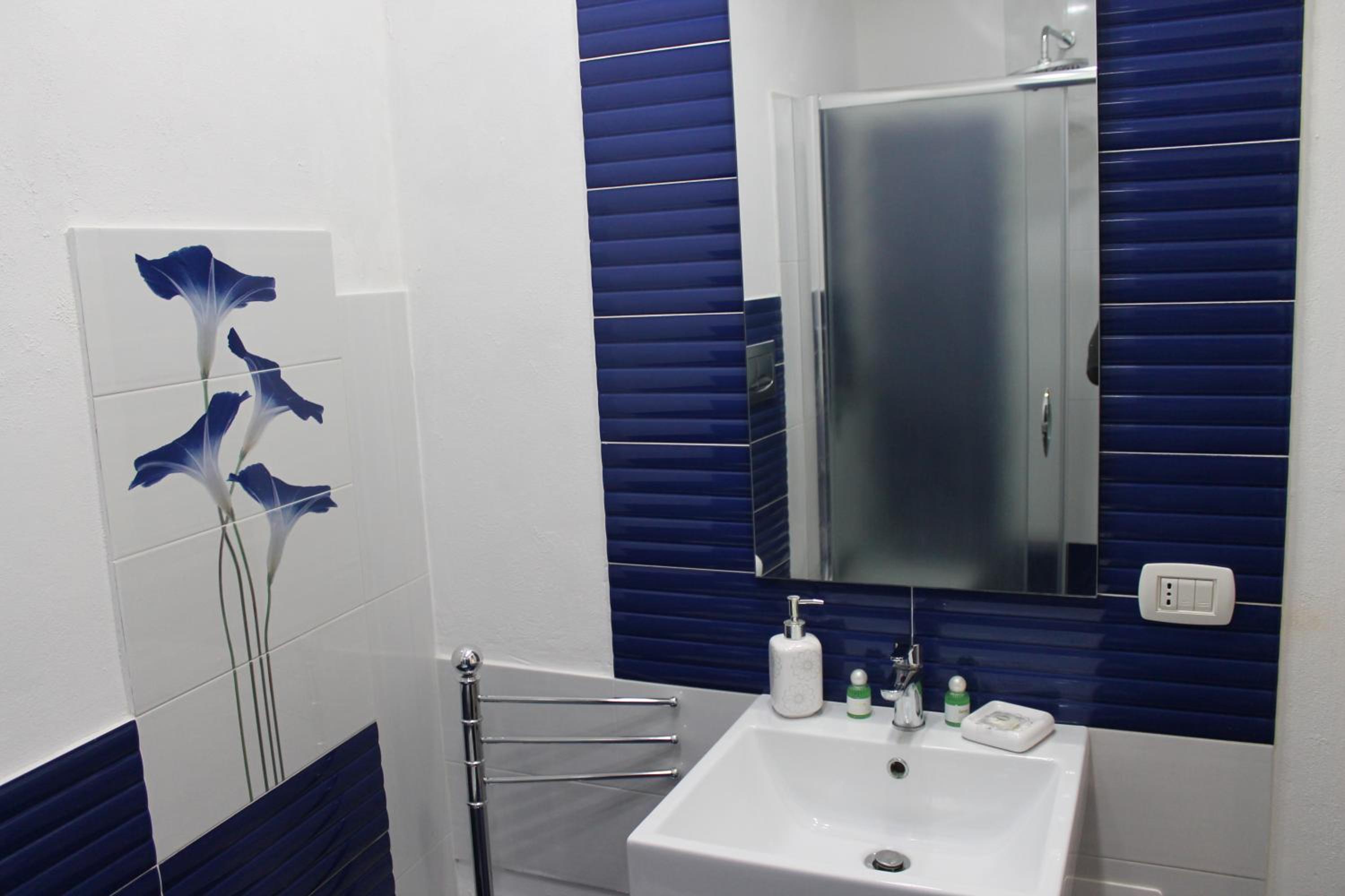 One-Bedroom Apartment - Photo 30