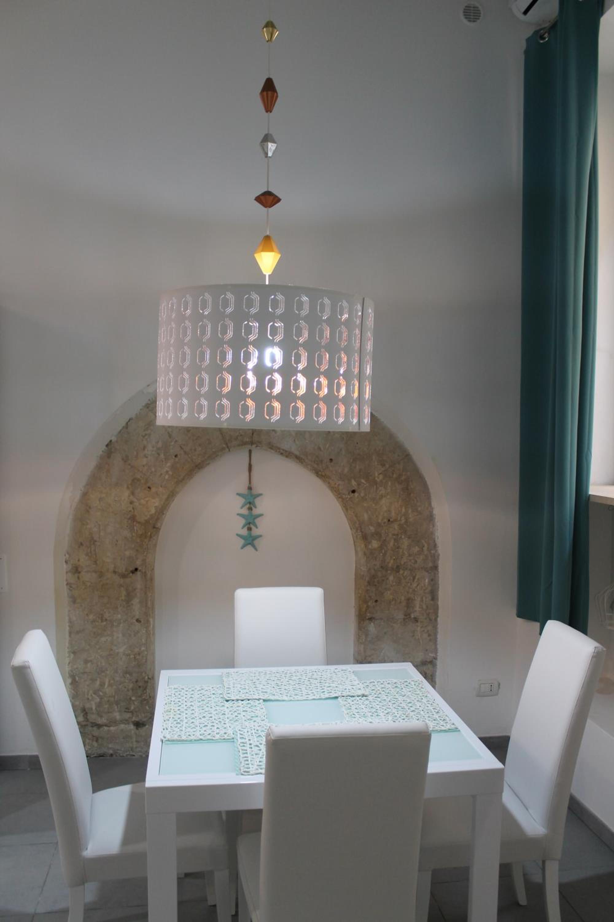One-Bedroom Apartment - Photo 14