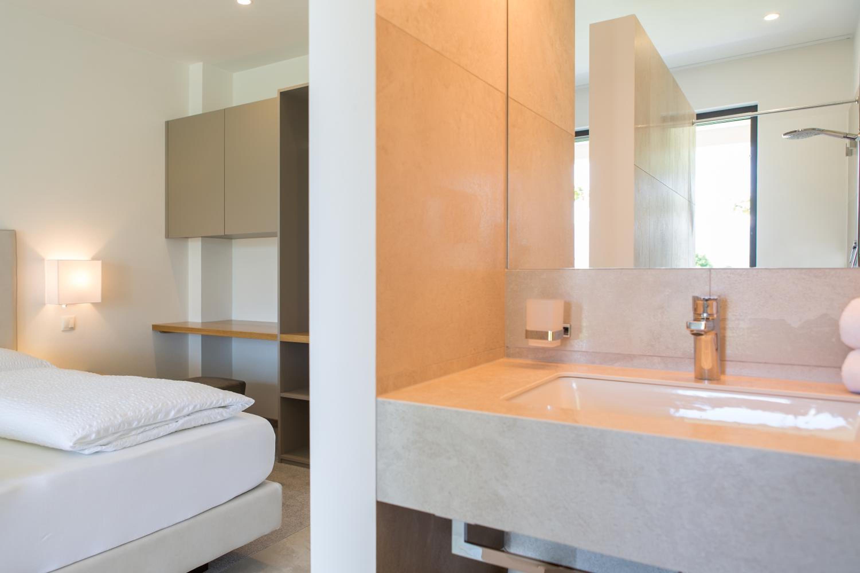 Deluxe Double Room - Photo 3