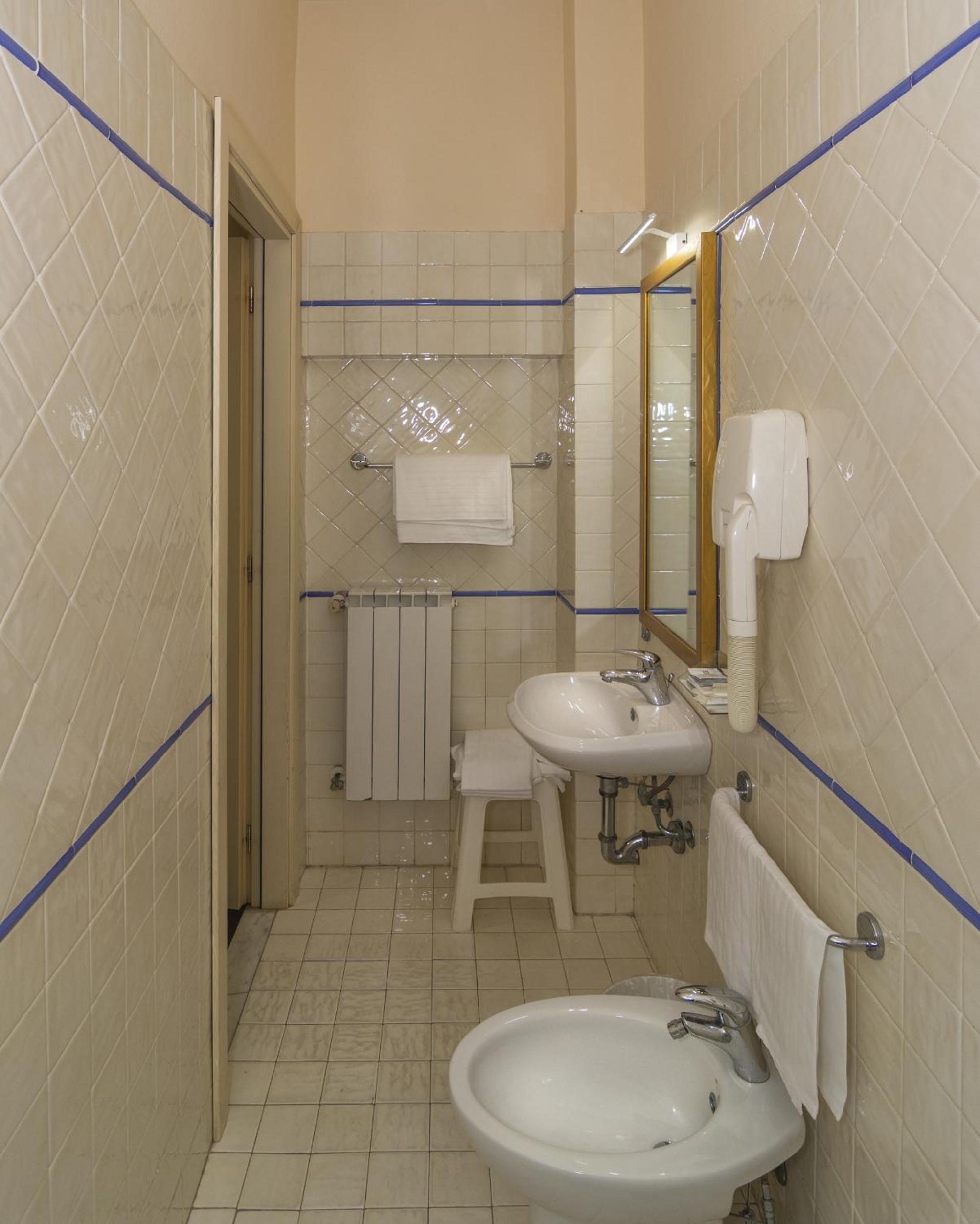 Quadruple Room - Photo 4