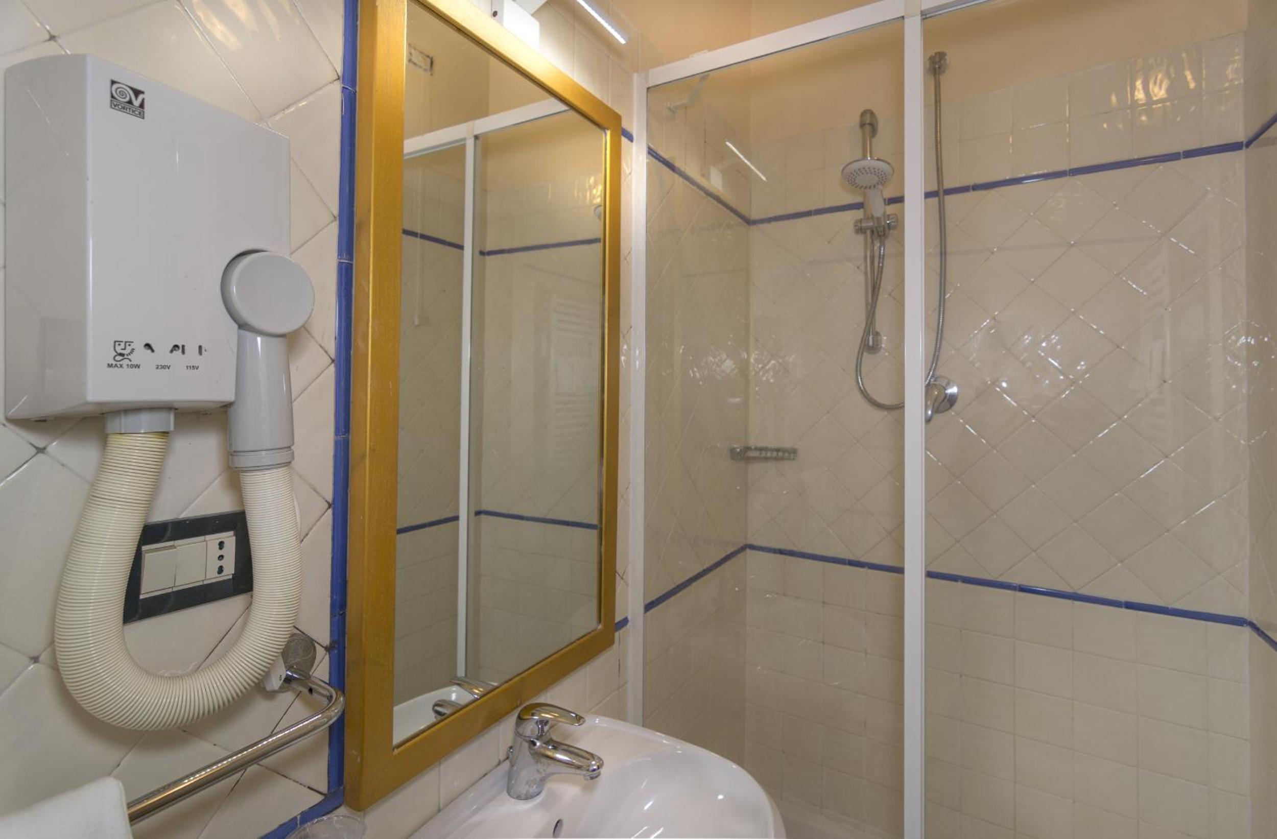 Basic Double Room - Photo 2