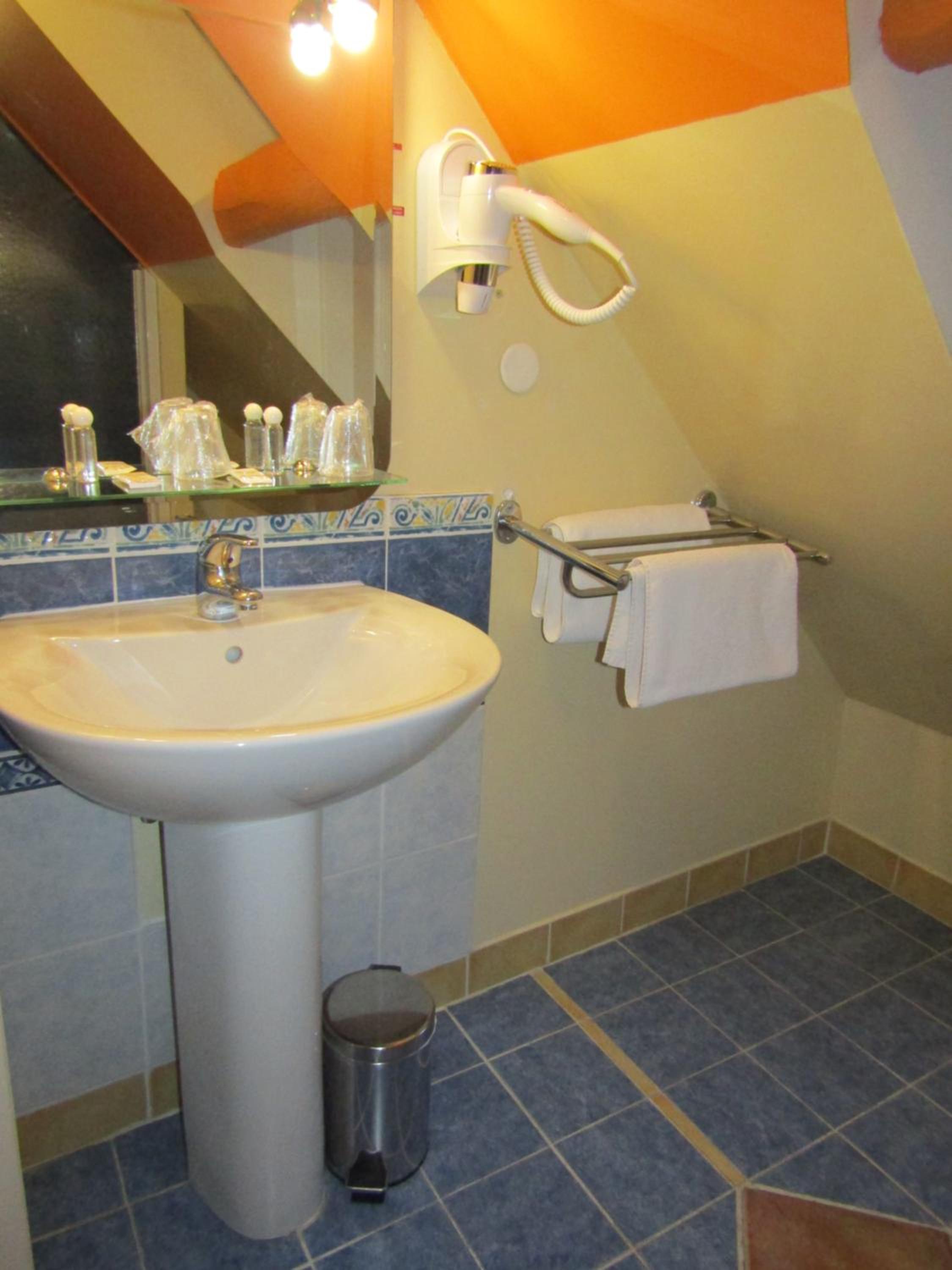 Standard Family Suite - Photo 2