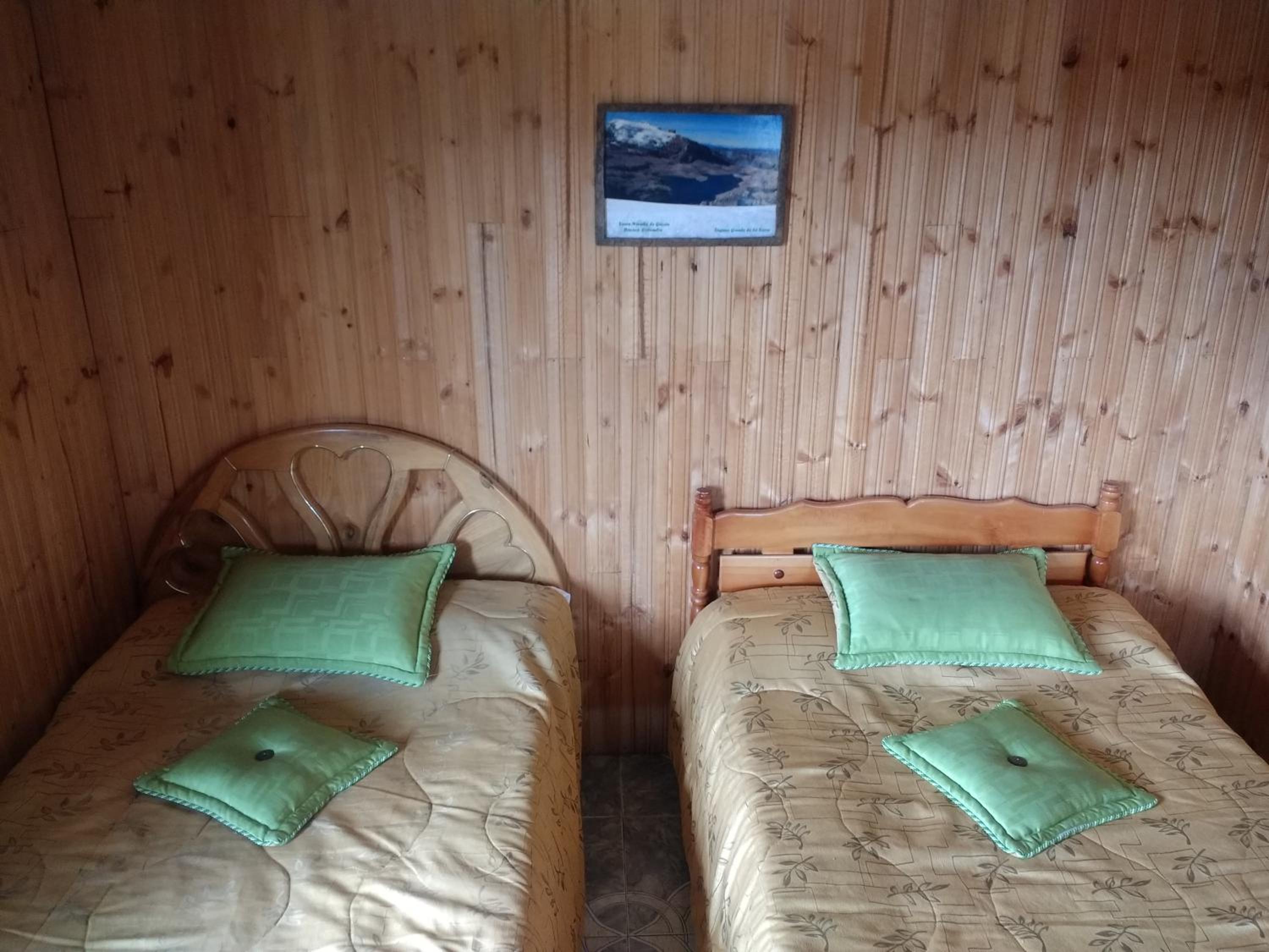 Quadruple Room with Private Bathroom photo 3