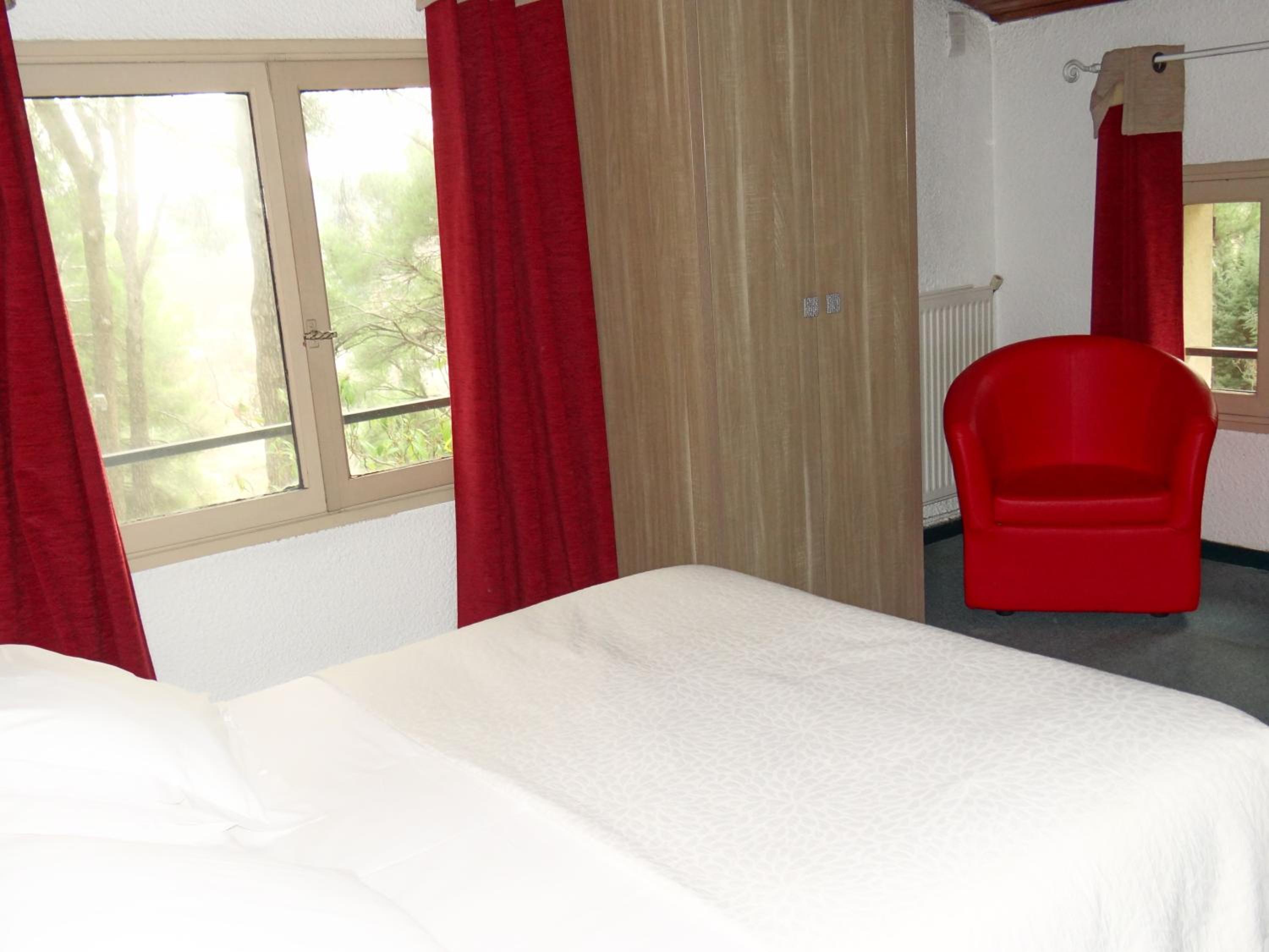 Cottage Single Room with Garden View