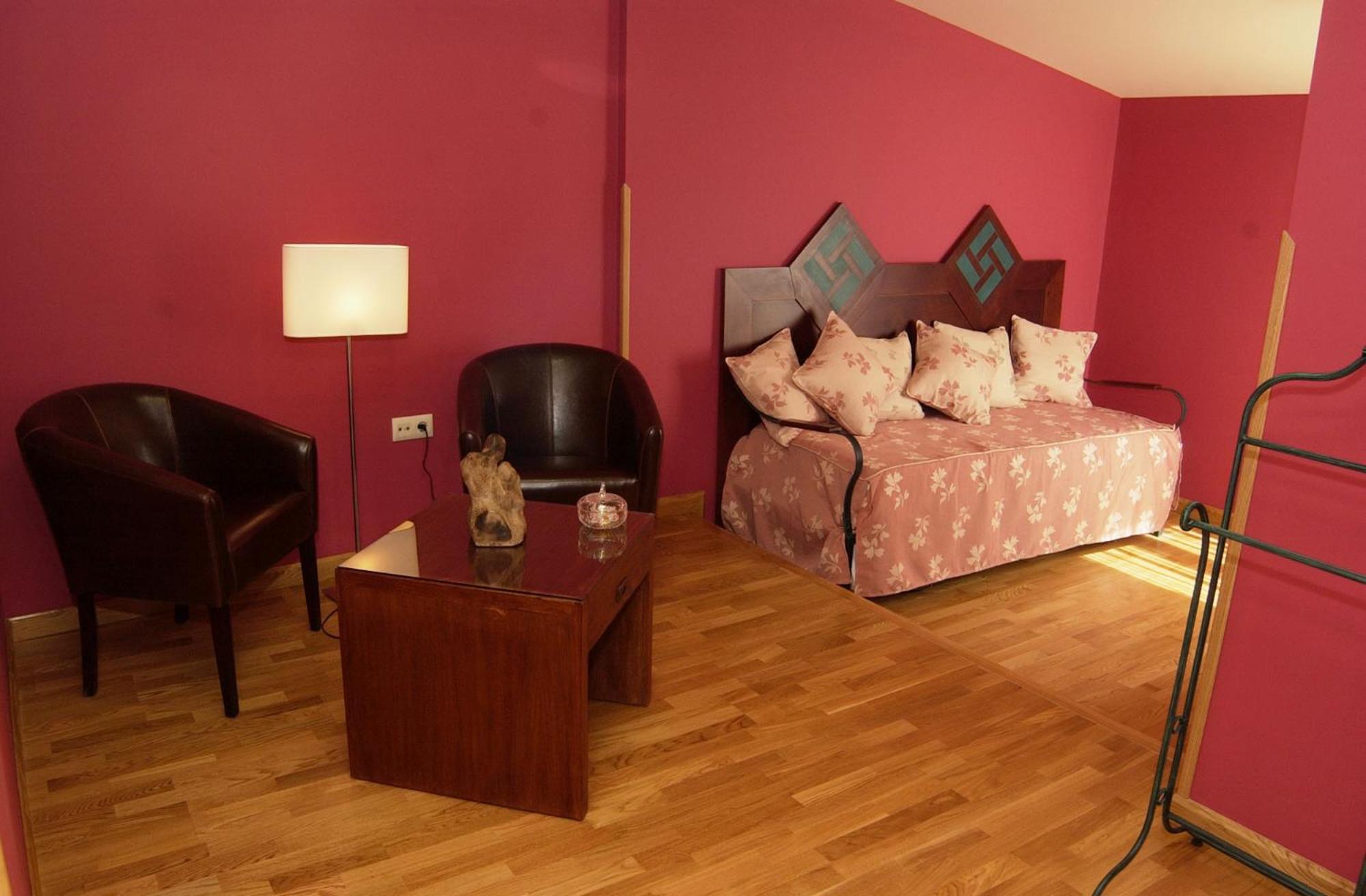 Family Room - Photo 3