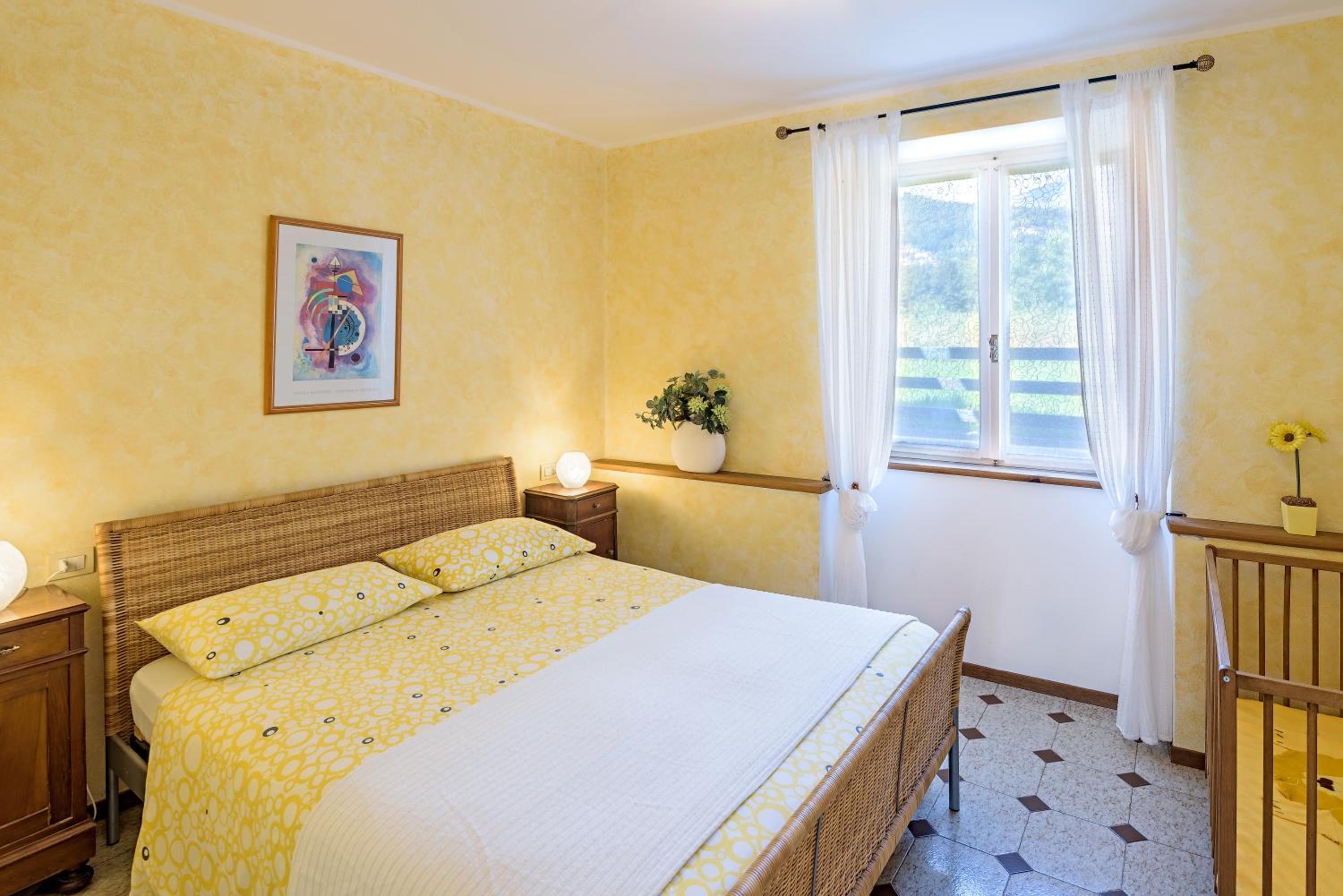 Apartment with Garden View - Photo 9