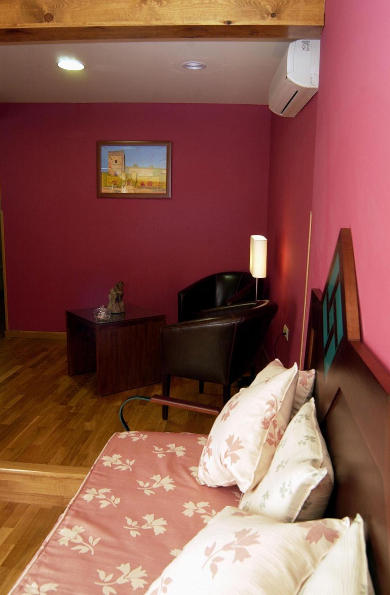 Family Room - Photo 5