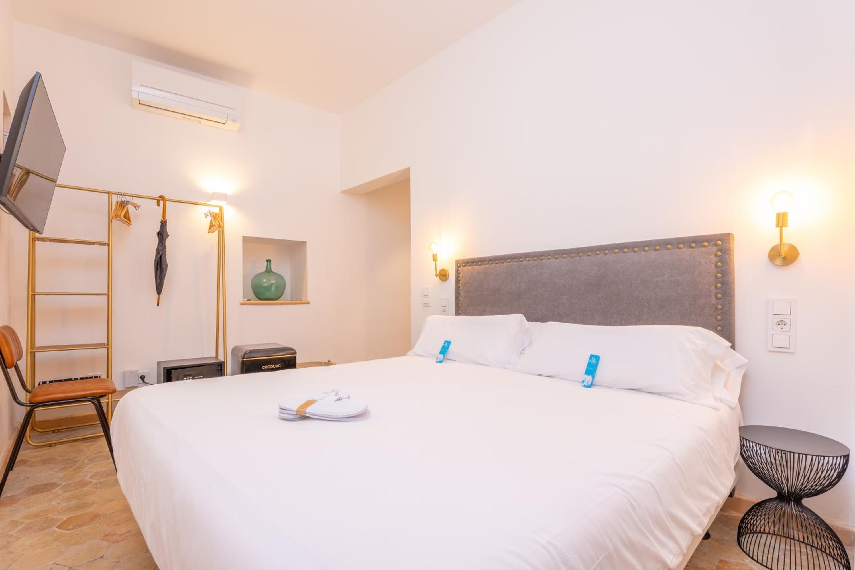 Budget Double Room photo 1
