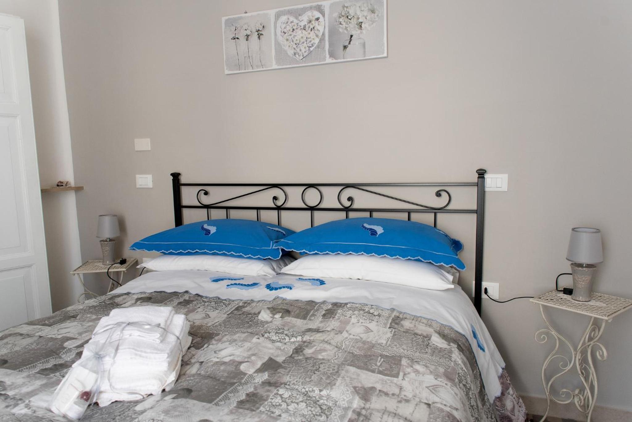 Double Room with Private External Bathroom photo 3