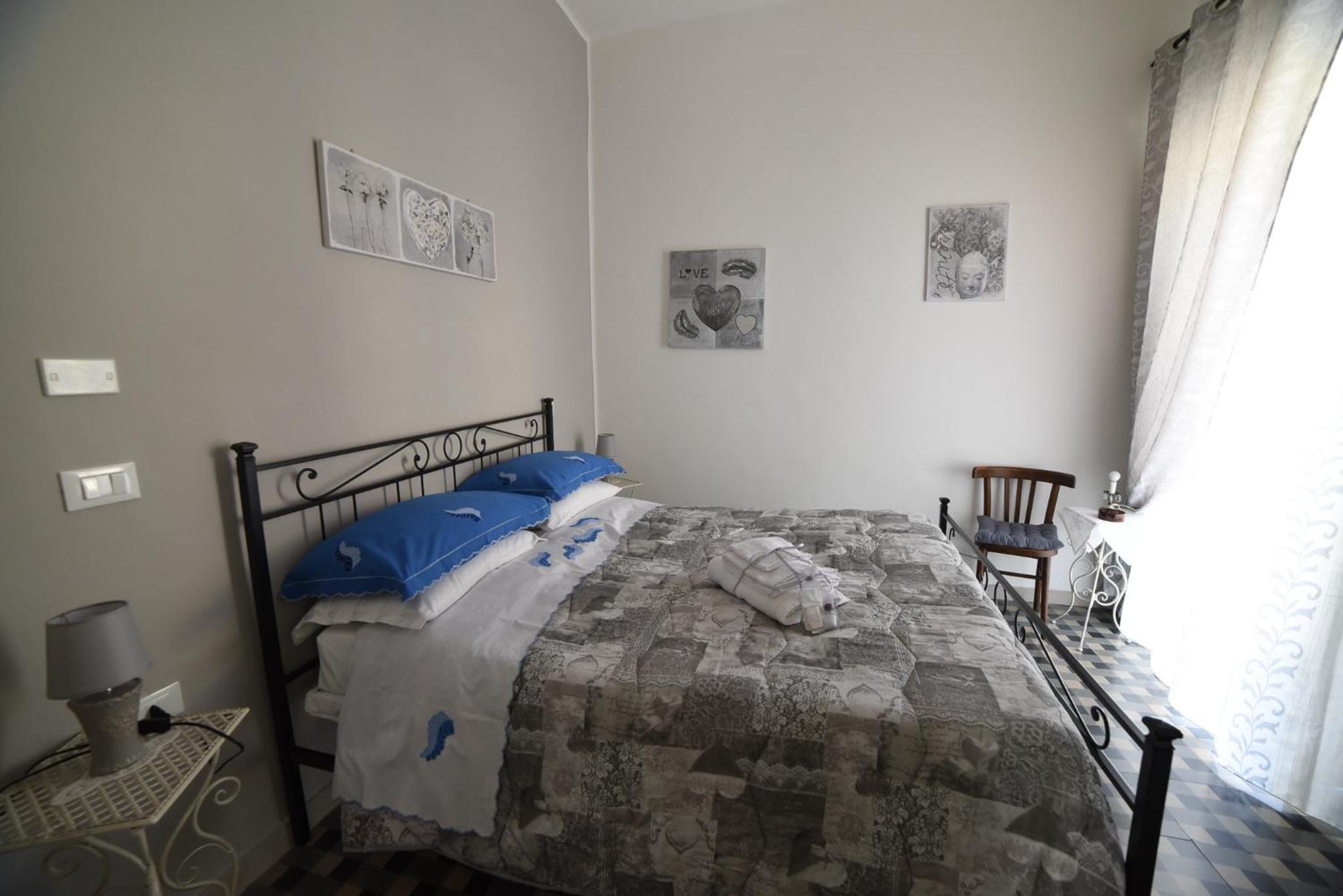 Double Room with Private External Bathroom photo 2