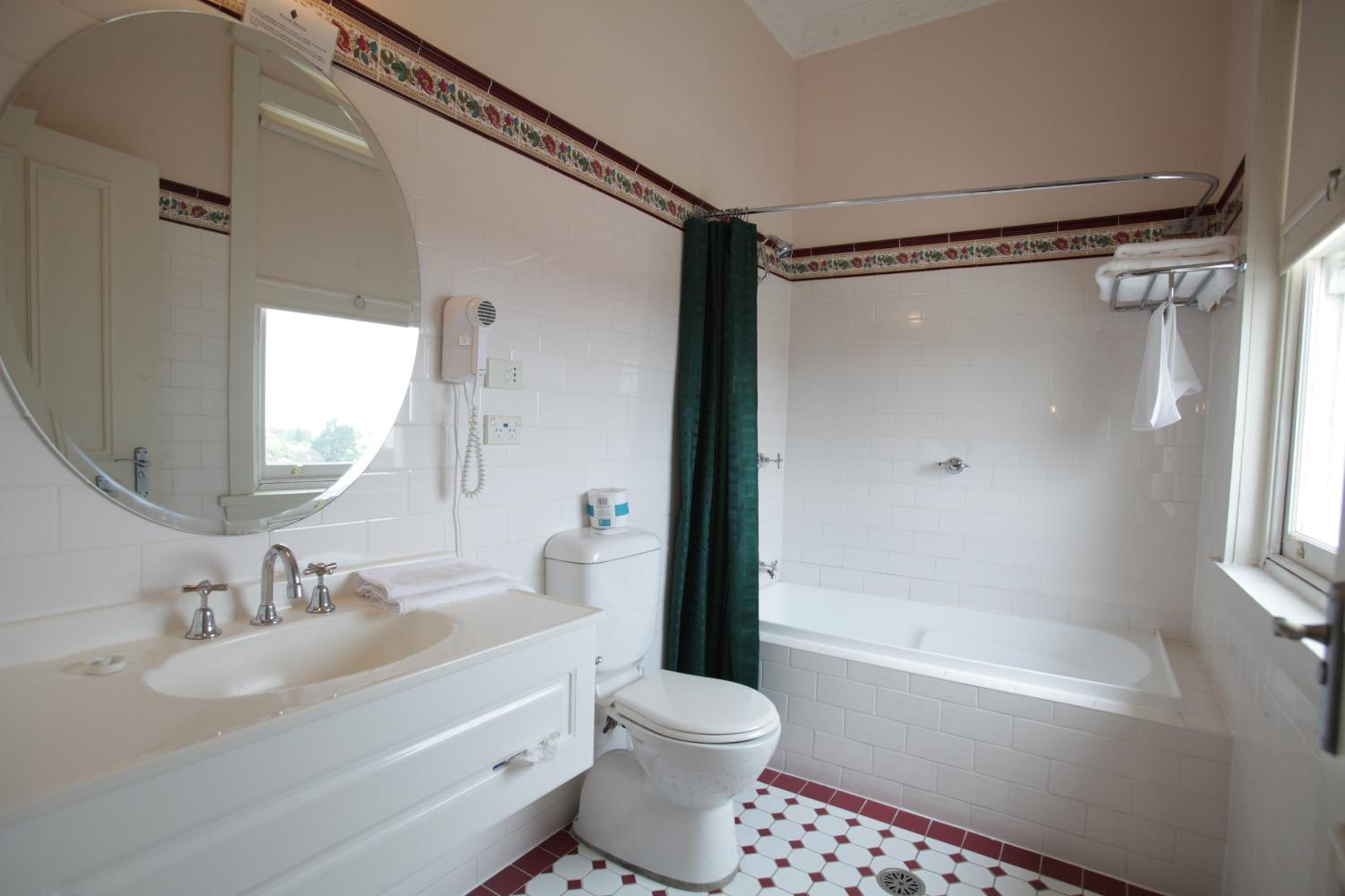 Deluxe Family Room - Photo 8