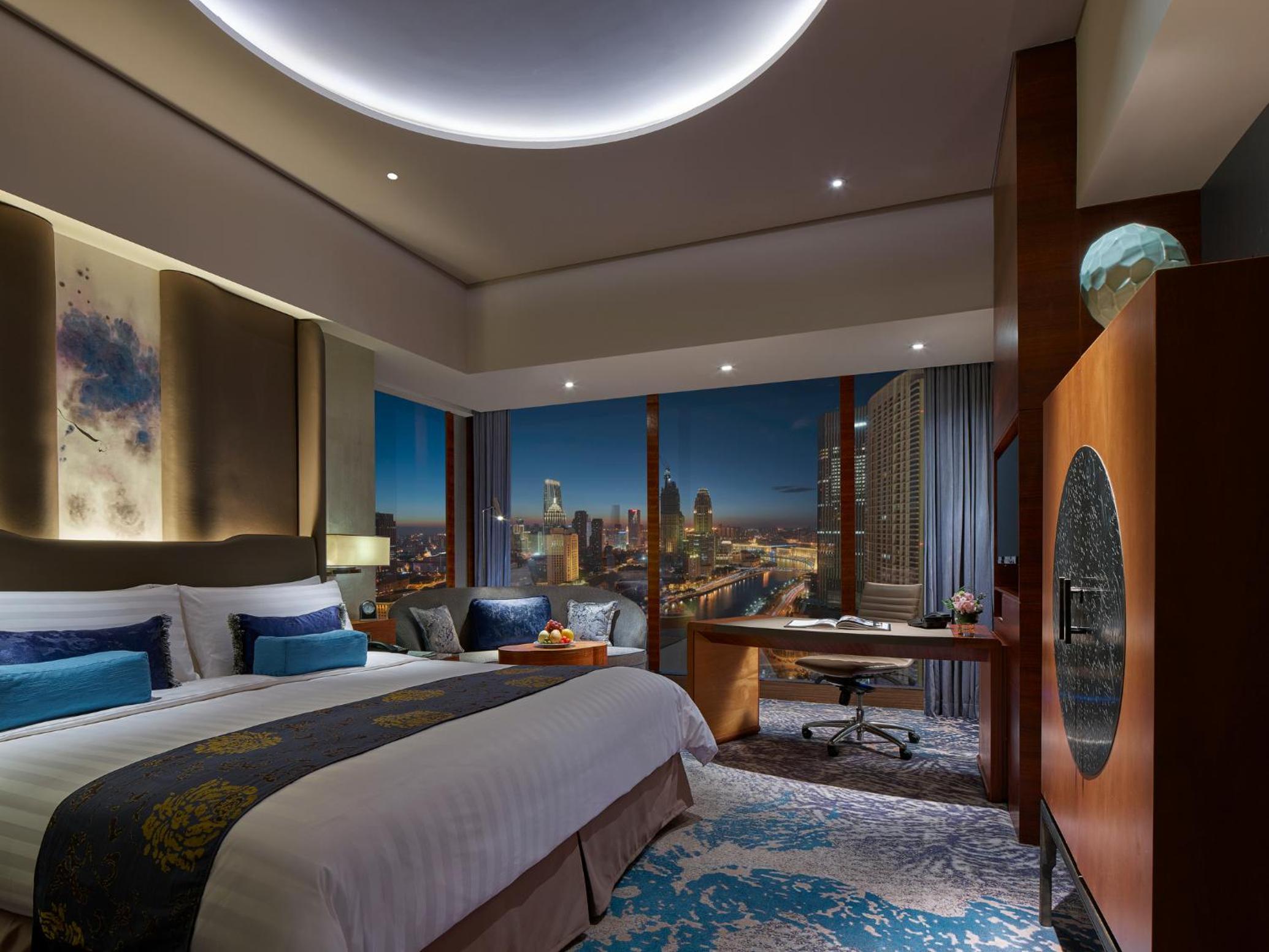 Deluxe King Room with River View - Stay & Savor Single Package