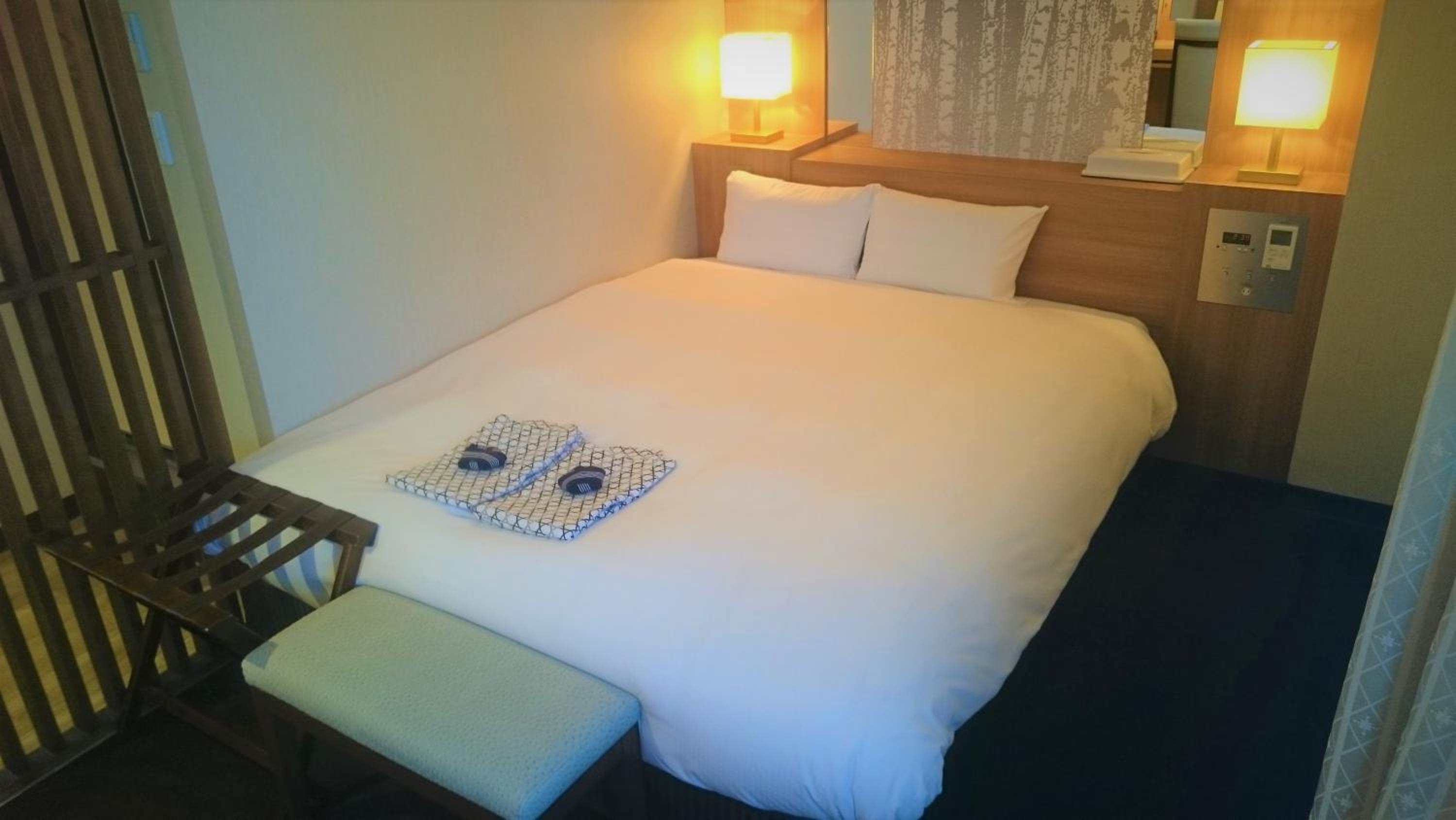 Double Room - Smoking photo 3