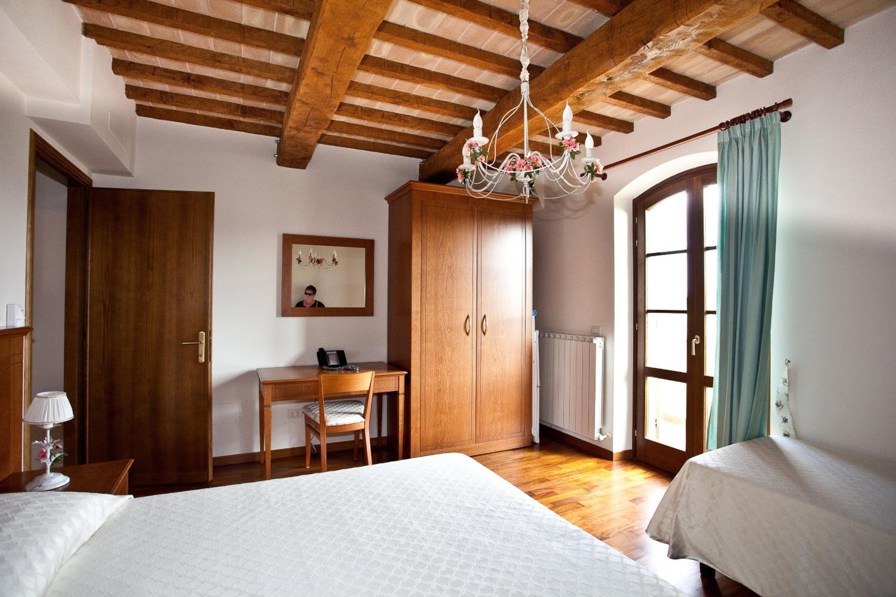 Family Apartment with Balcony