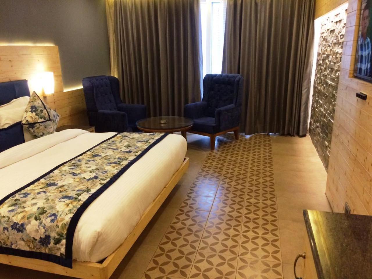 Winter Green Premium Room - Photo 7