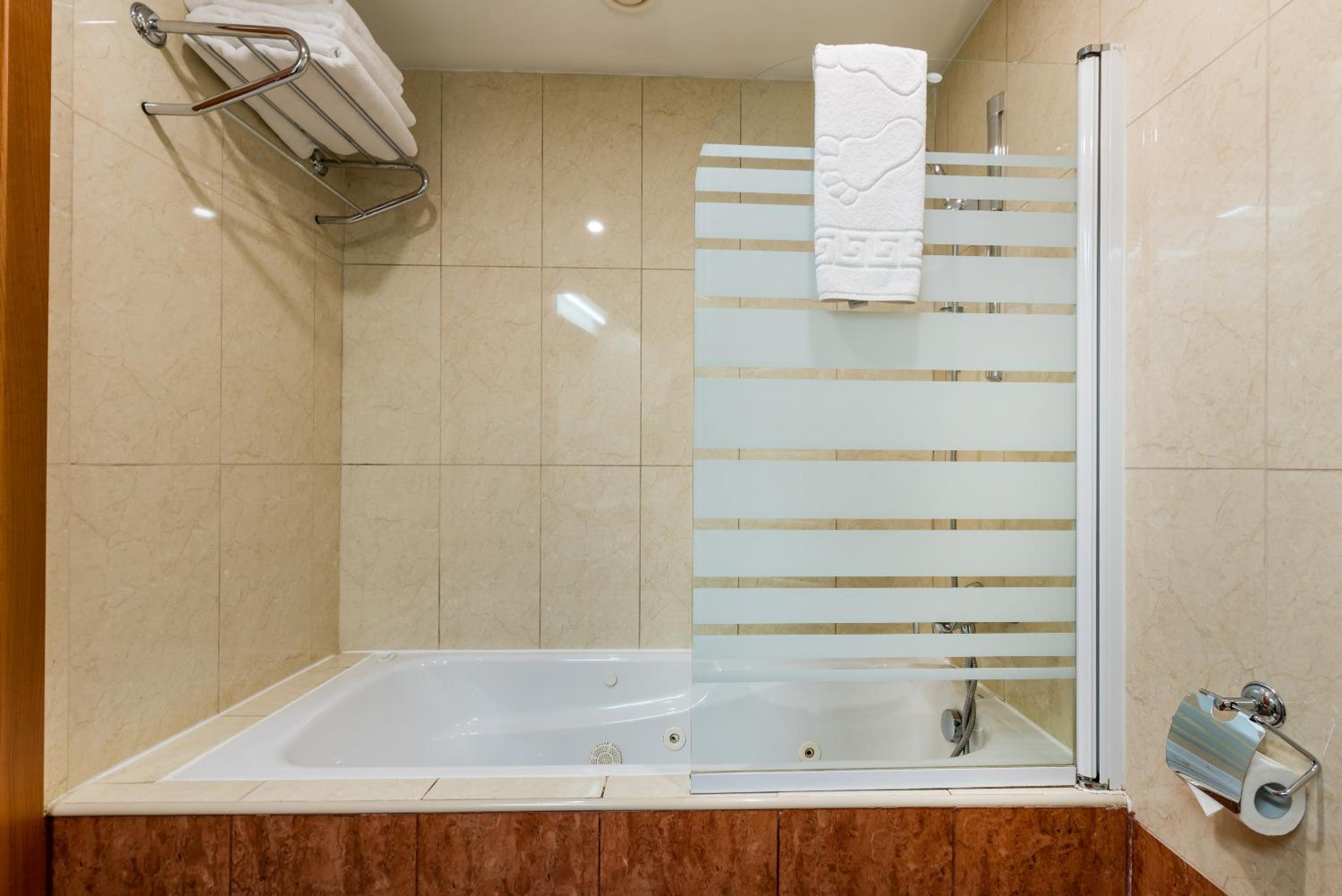 Junior Suite - Photo 7