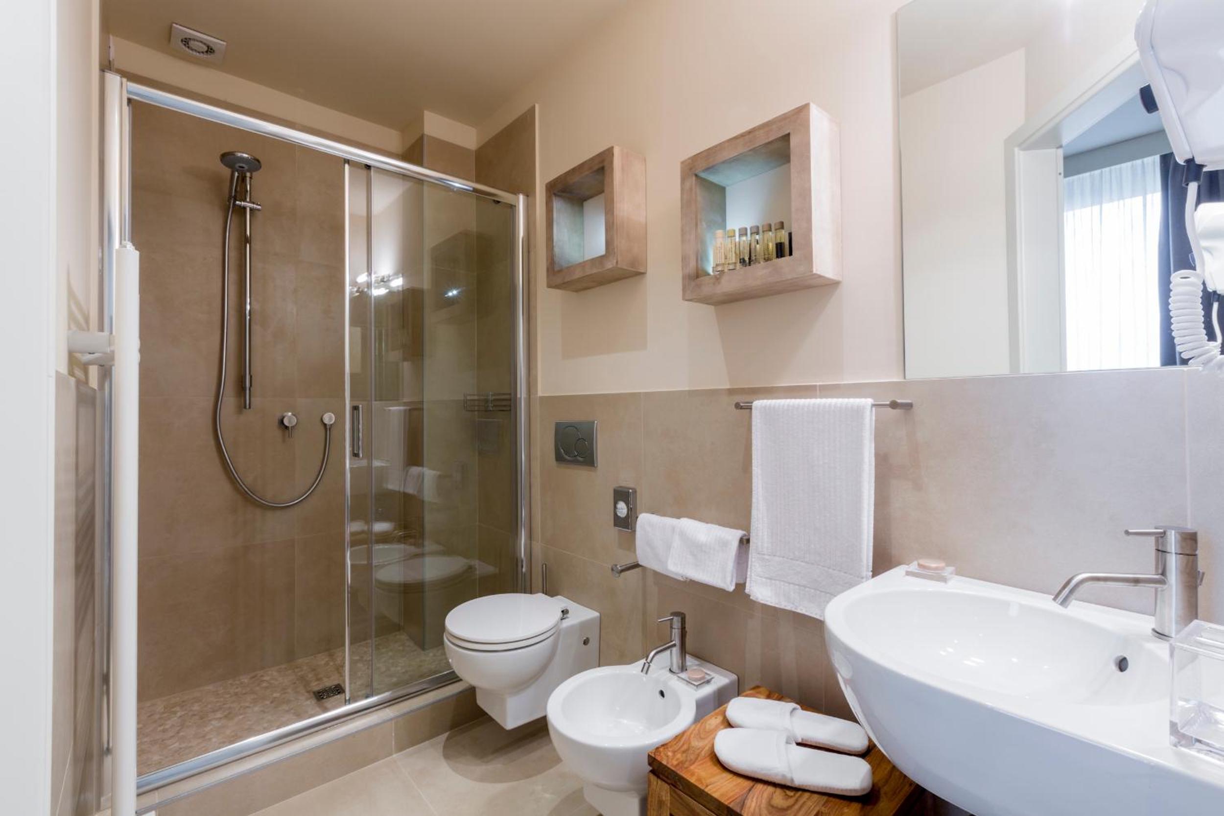 Classic Double or Twin Room photo 2