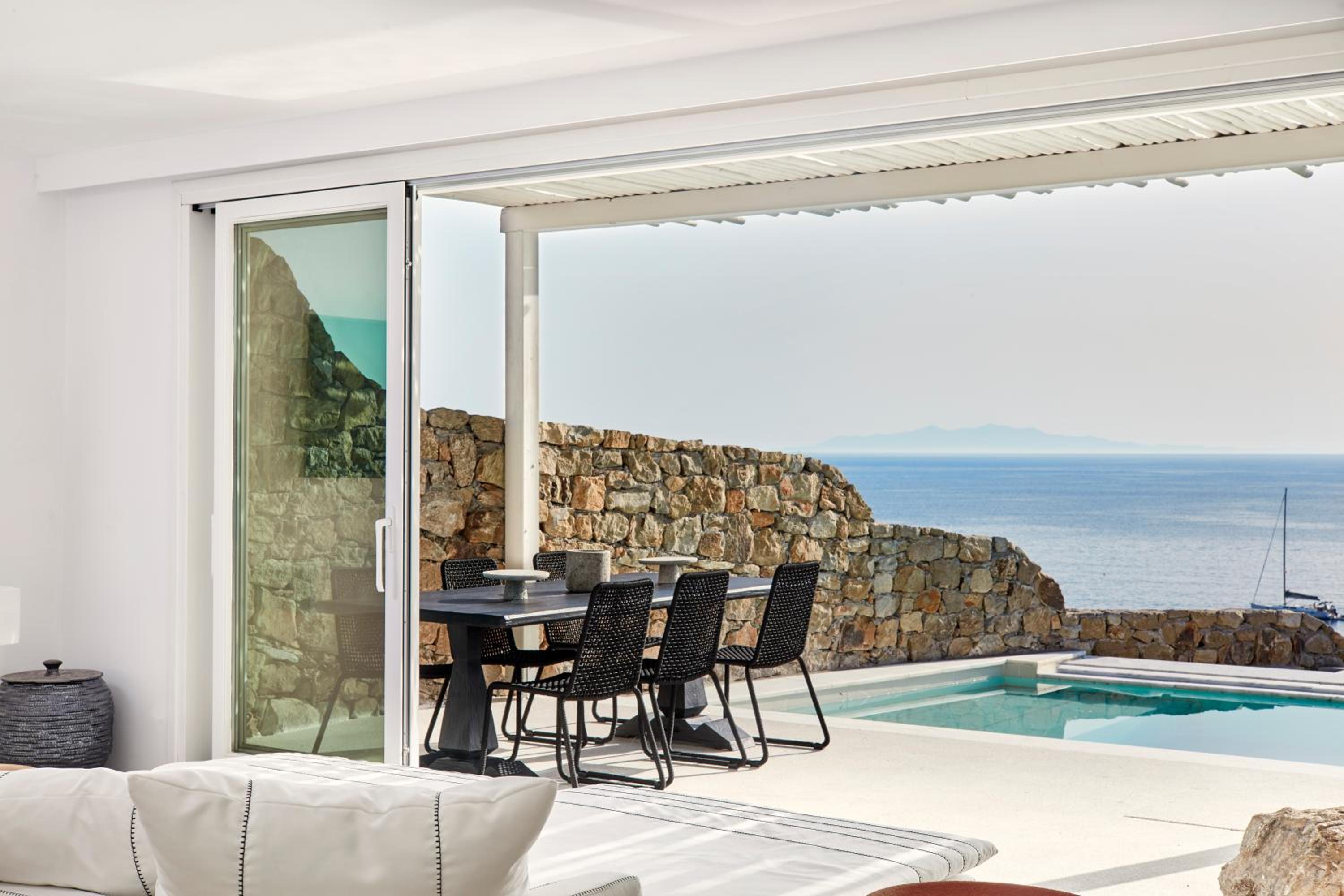 Grand Executive Suite with Private Pool - Photo 3