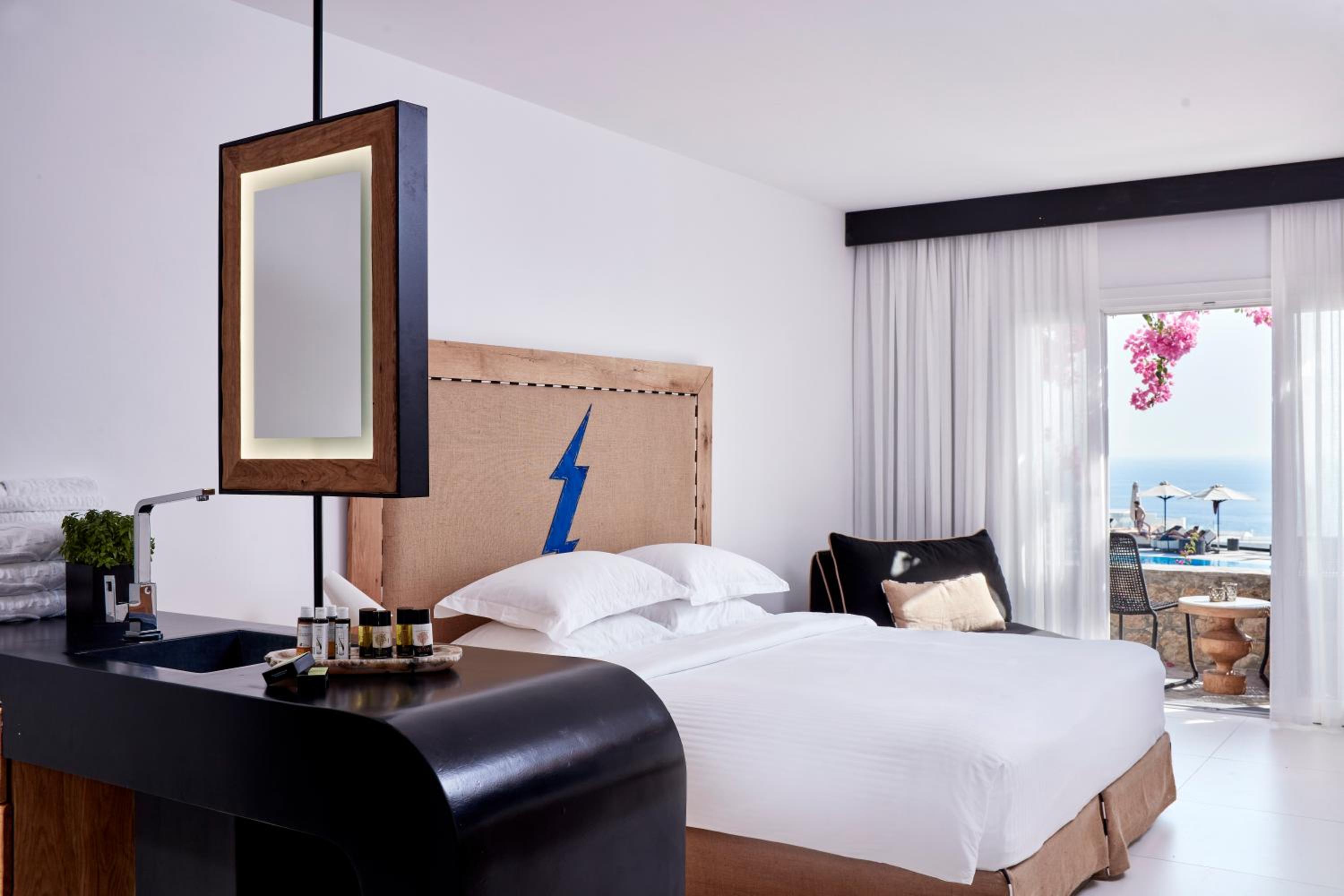 Premium Double or Twin Room with Hot Tub - Photo 3