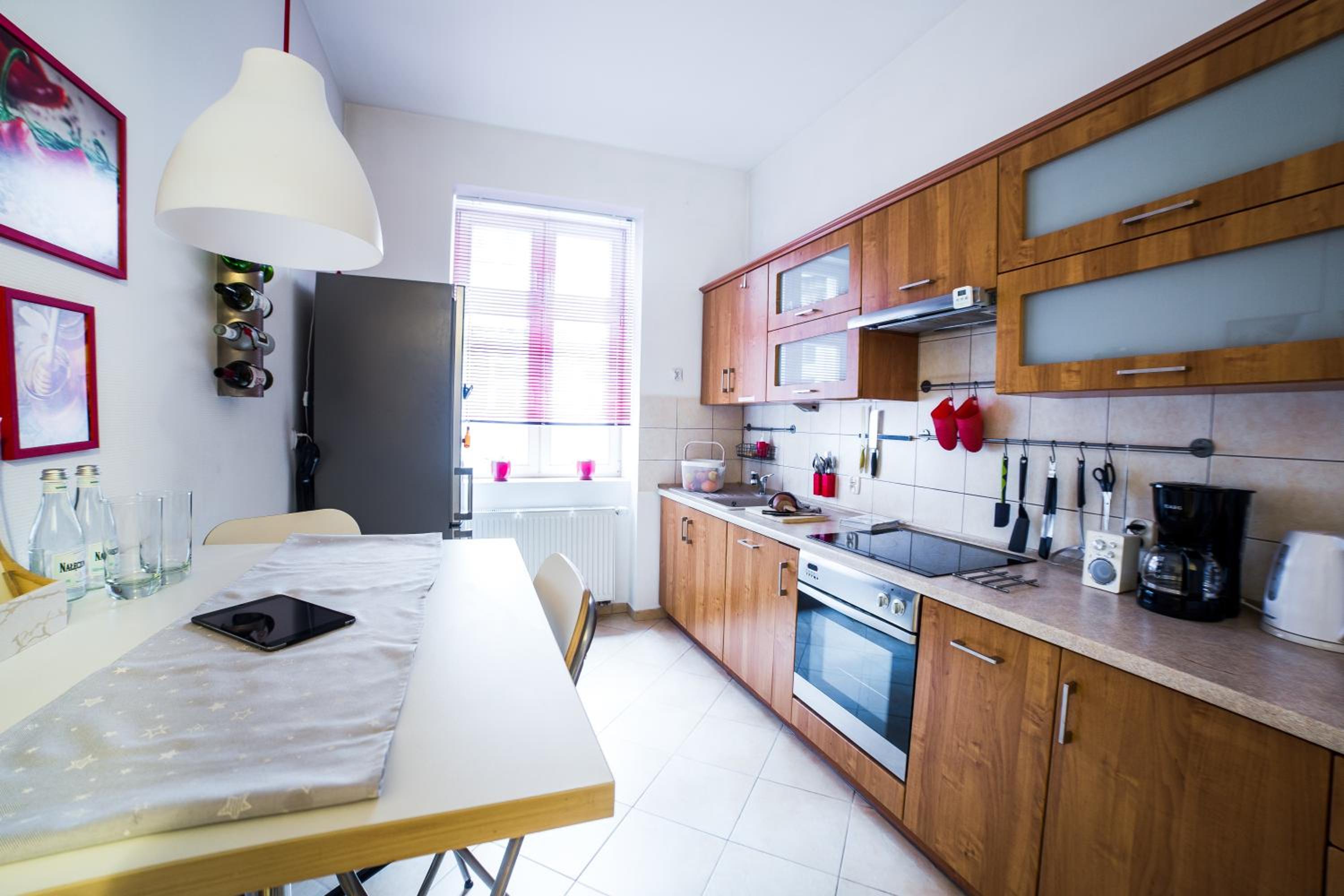 One-Bedroom Apartment - Photo 16