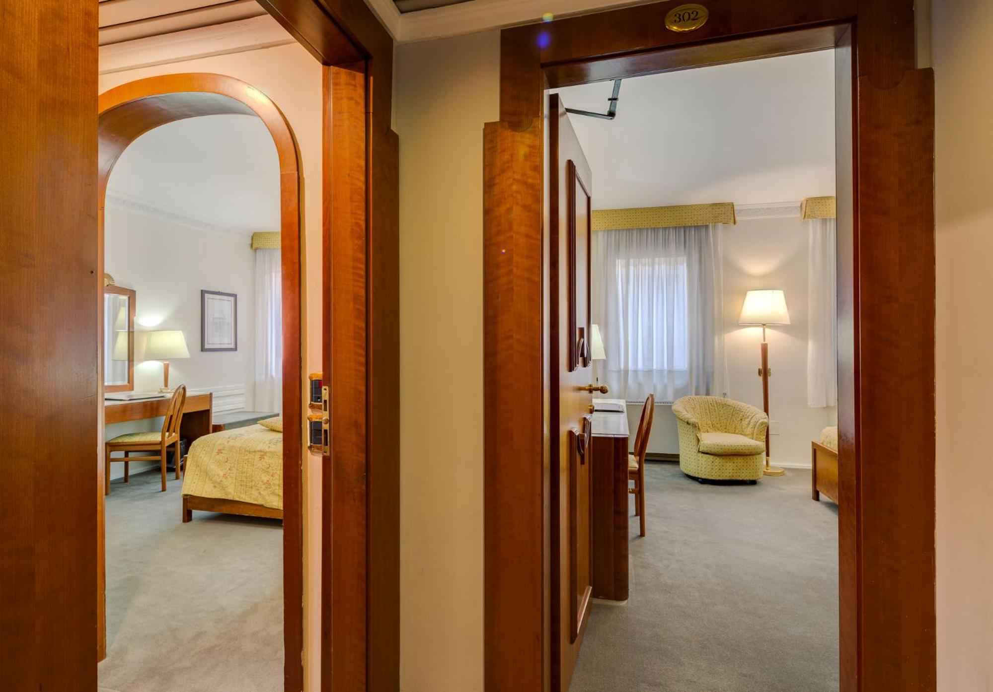Two Connecting Double or Twin Rooms