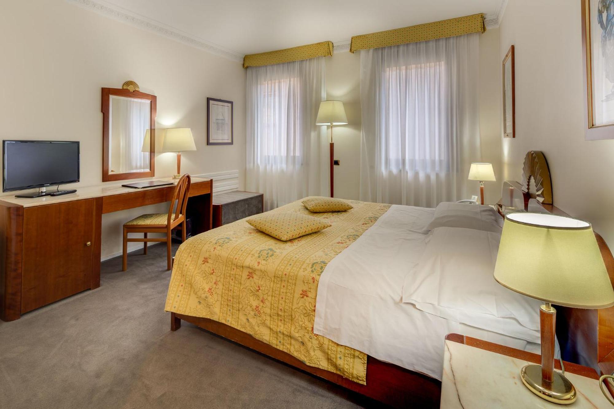 Two Connecting Double or Twin Rooms