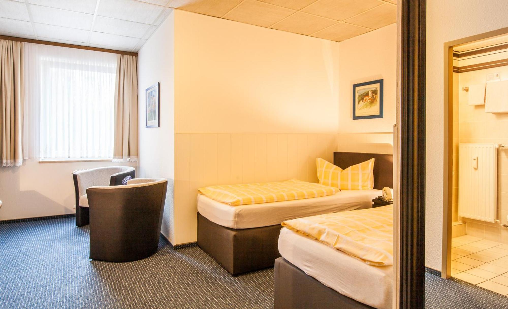 Standard Twin Room photo 3