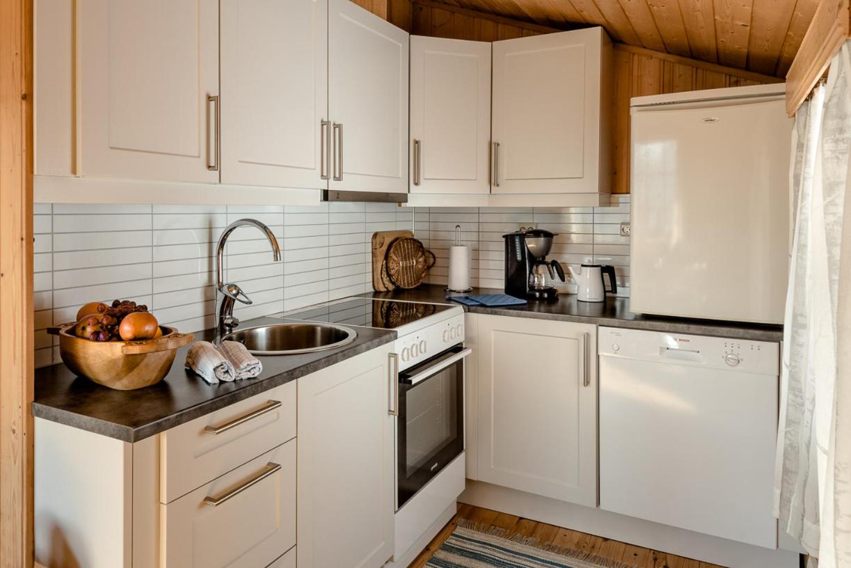 Two-Bedroom Cottage photo 3