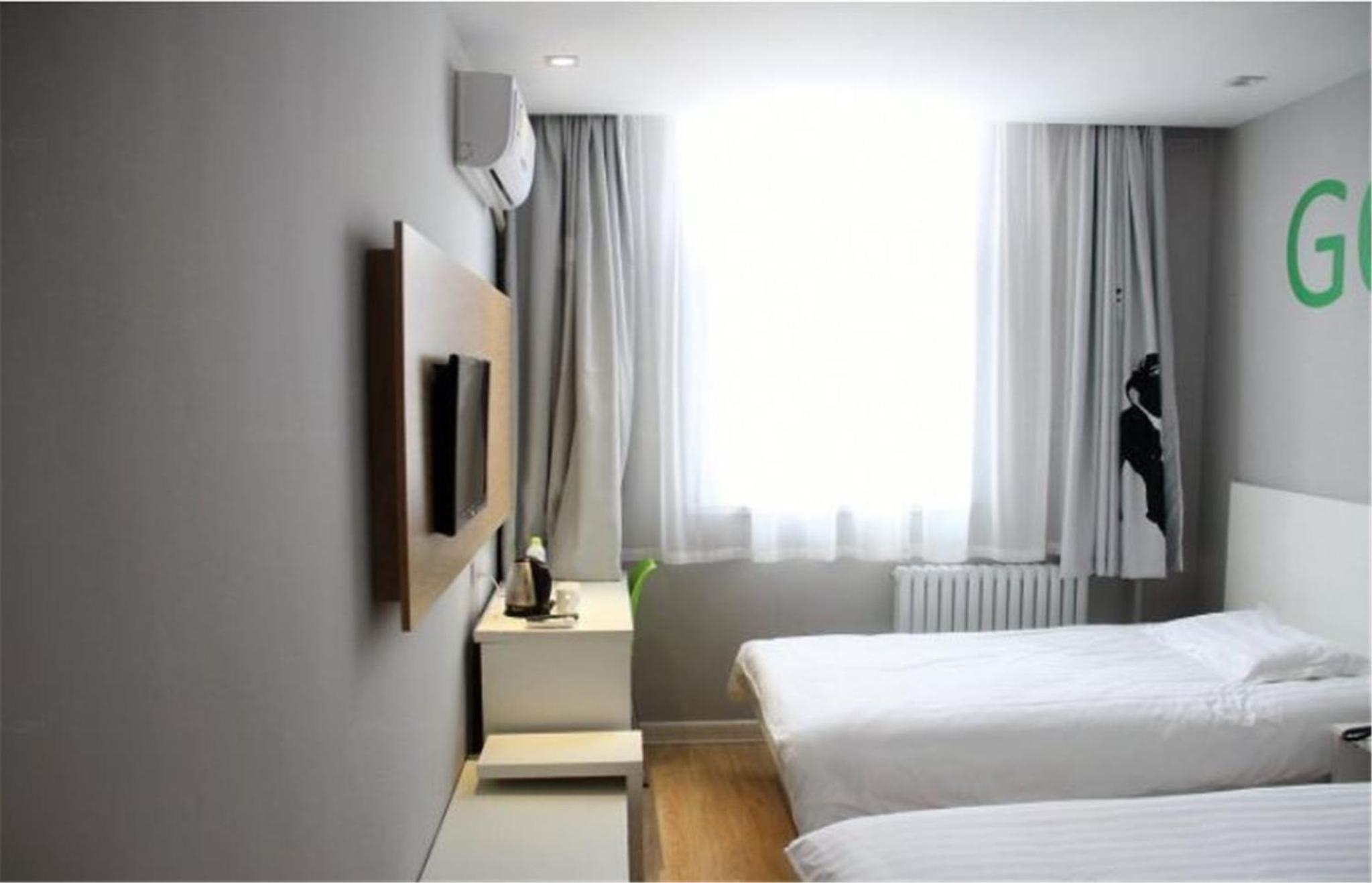 Standard Twin Room photo 3