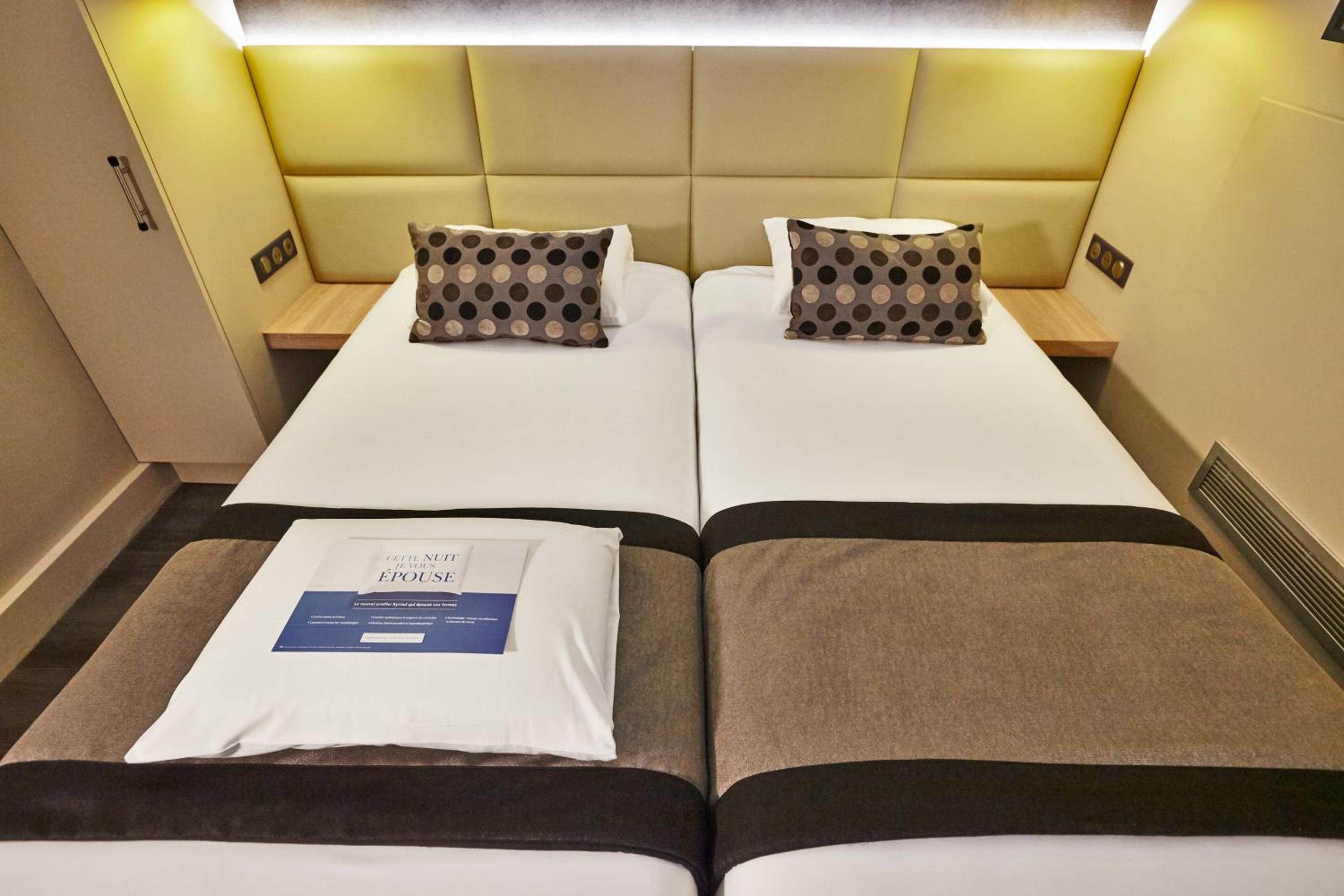 Twin Room - Photo 3