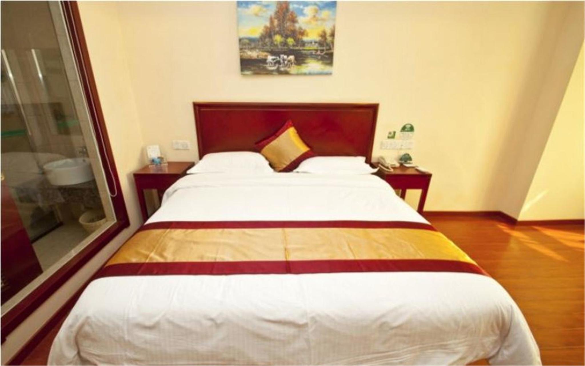 Mainland Chinese Citizens - Queen Room - Photo 1