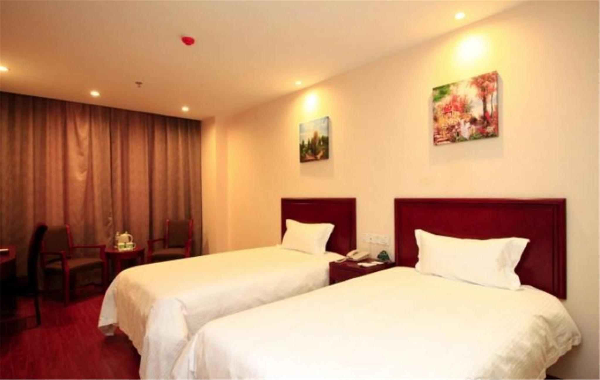 Mainland Chinese Citizens - Standard Twin Room - Photo 3