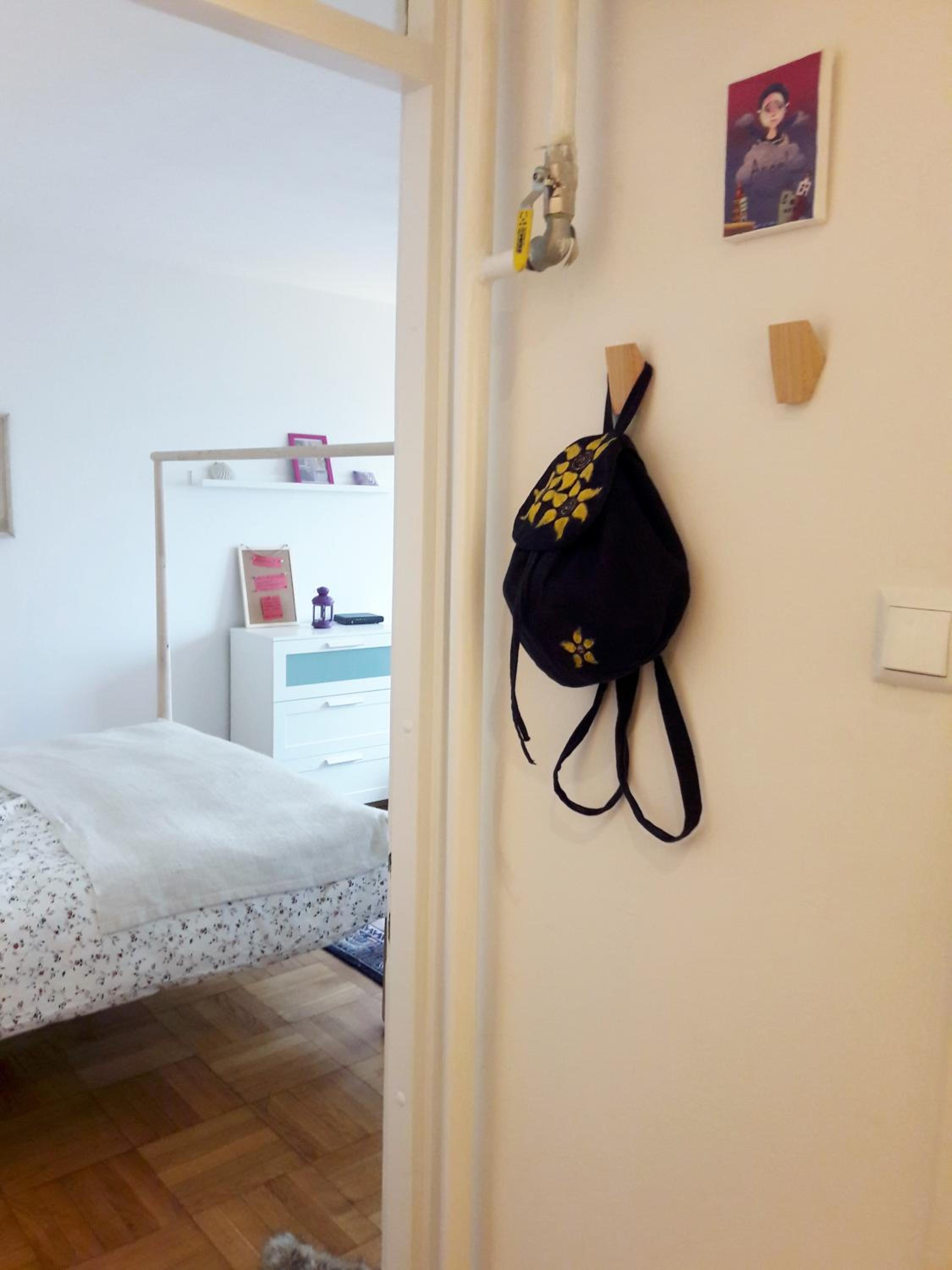 Studio Apartment - Photo 11
