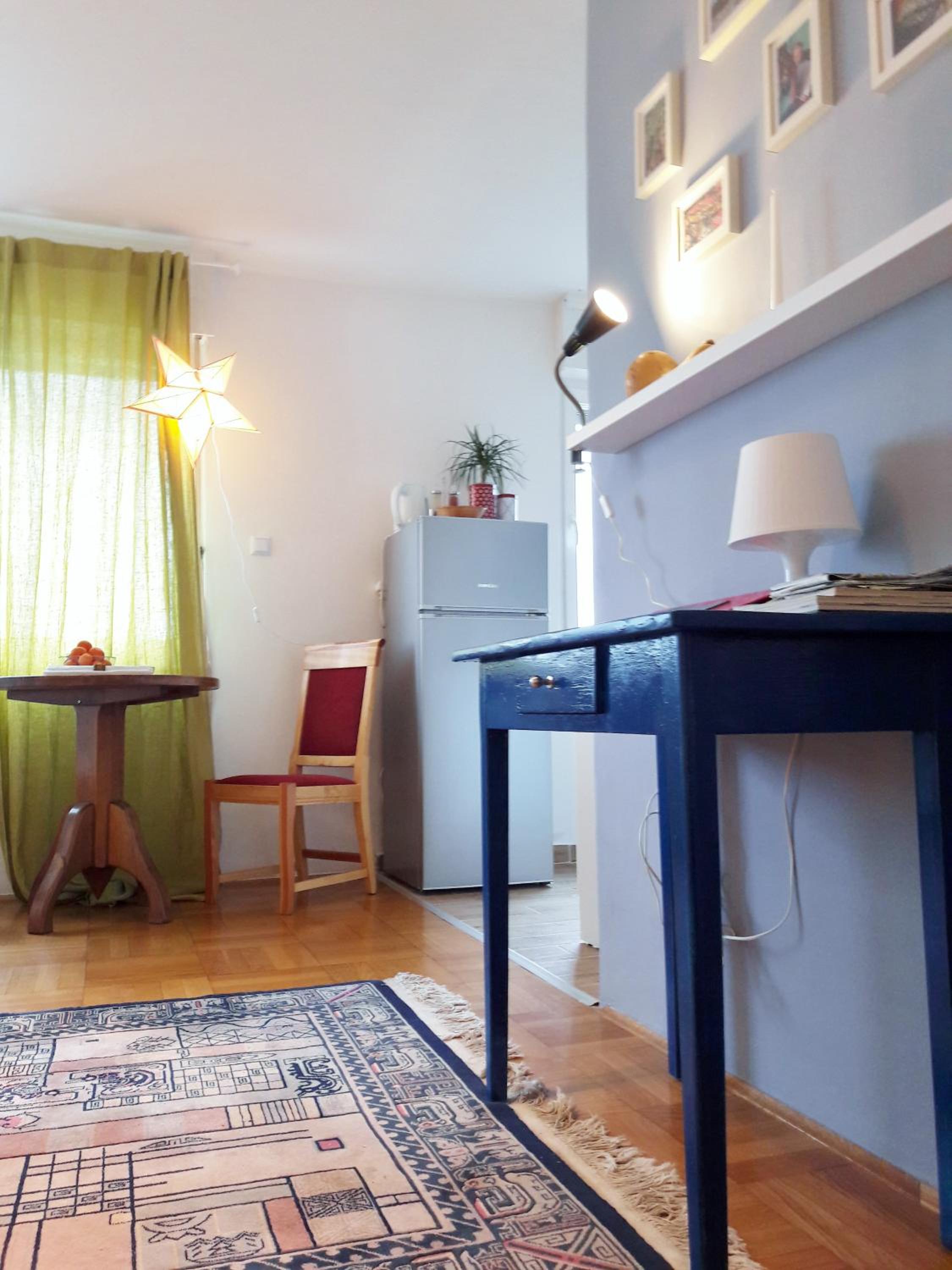 Studio Apartment - Photo 14