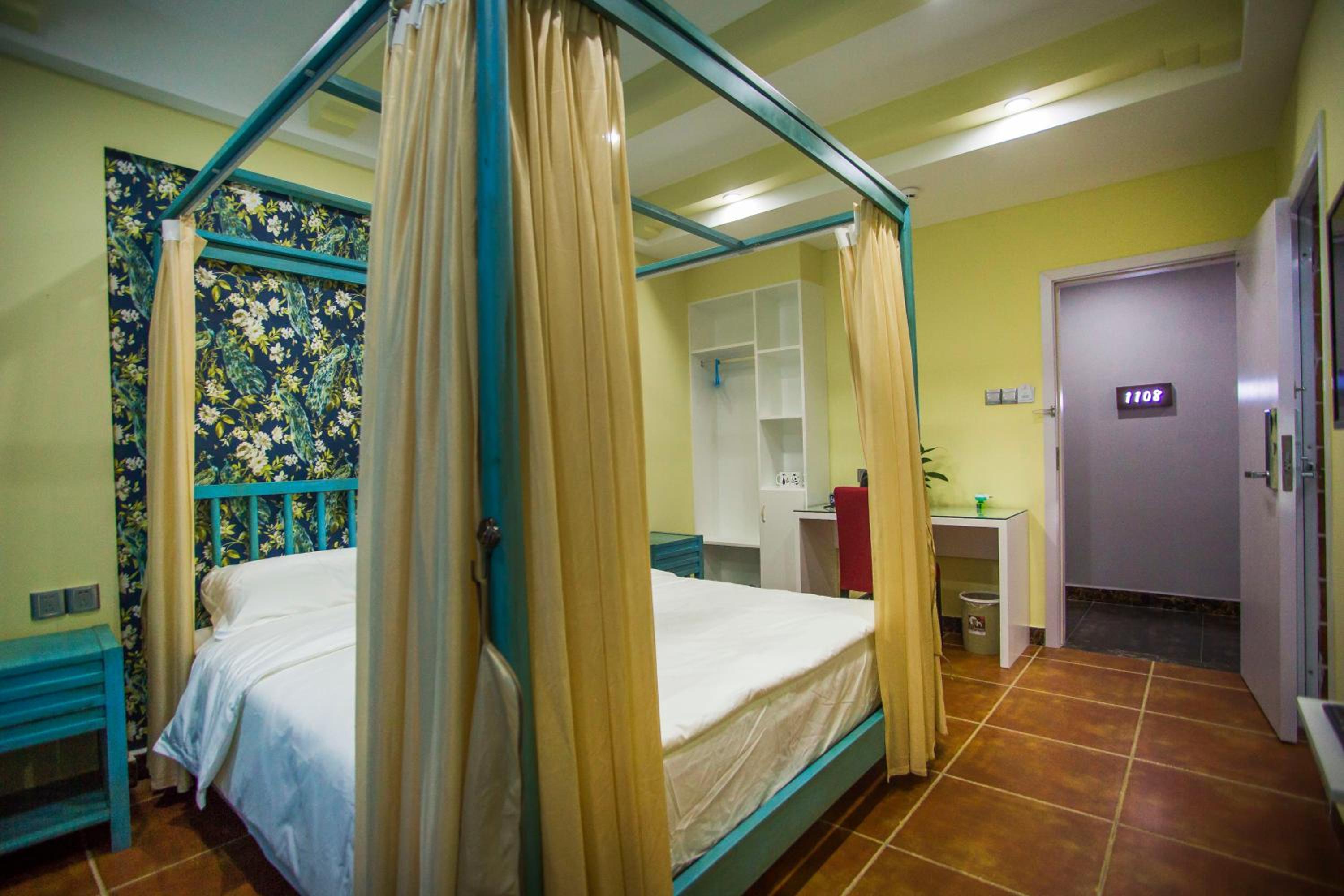 Deluxe Queen Room photo 2