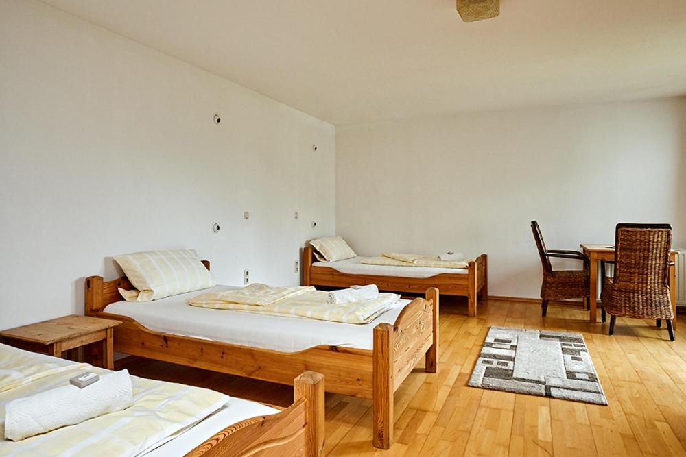 Apartment with Mountain View photo 2