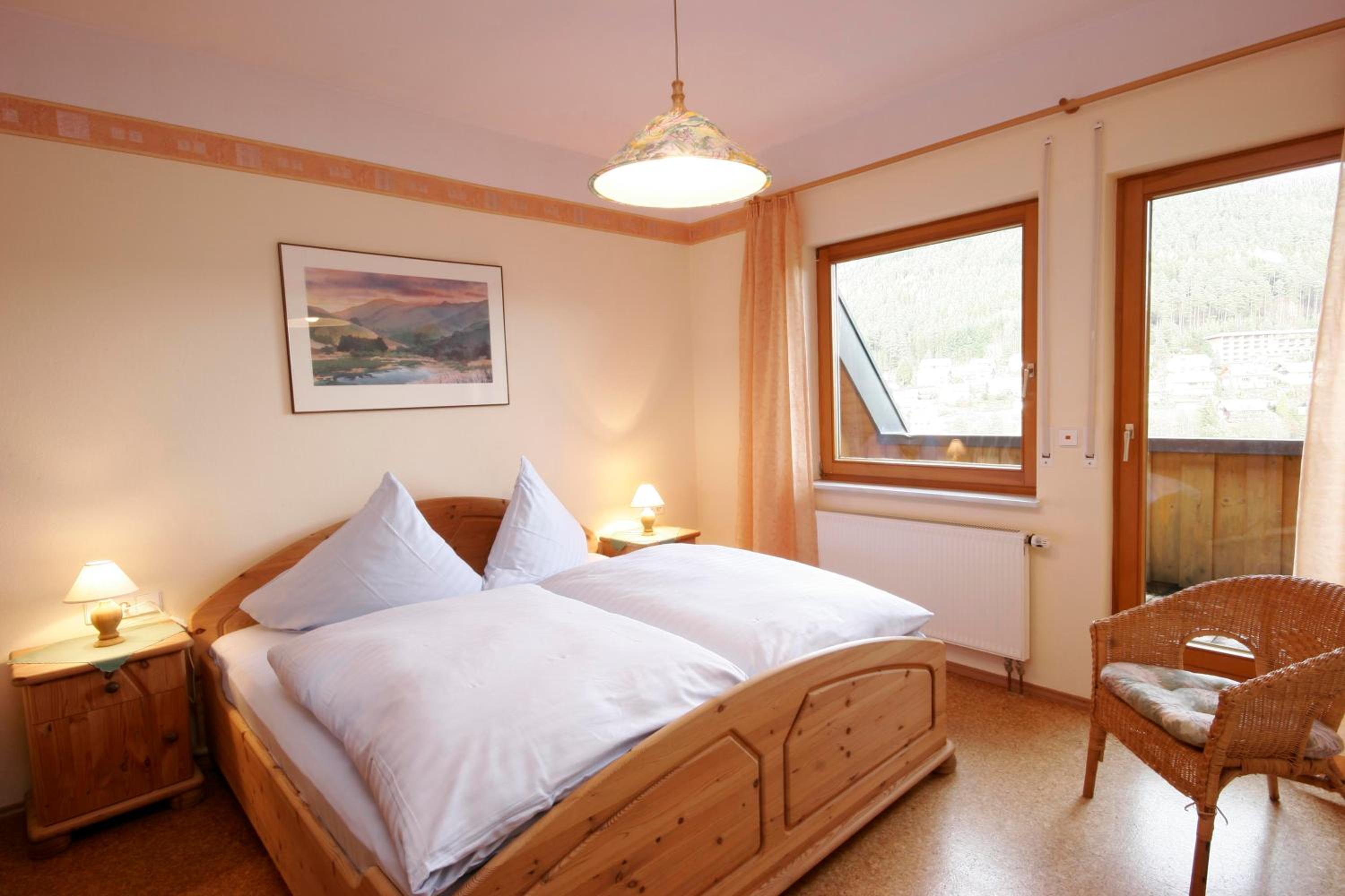 One-Bedroom Apartment with Shower photo 3