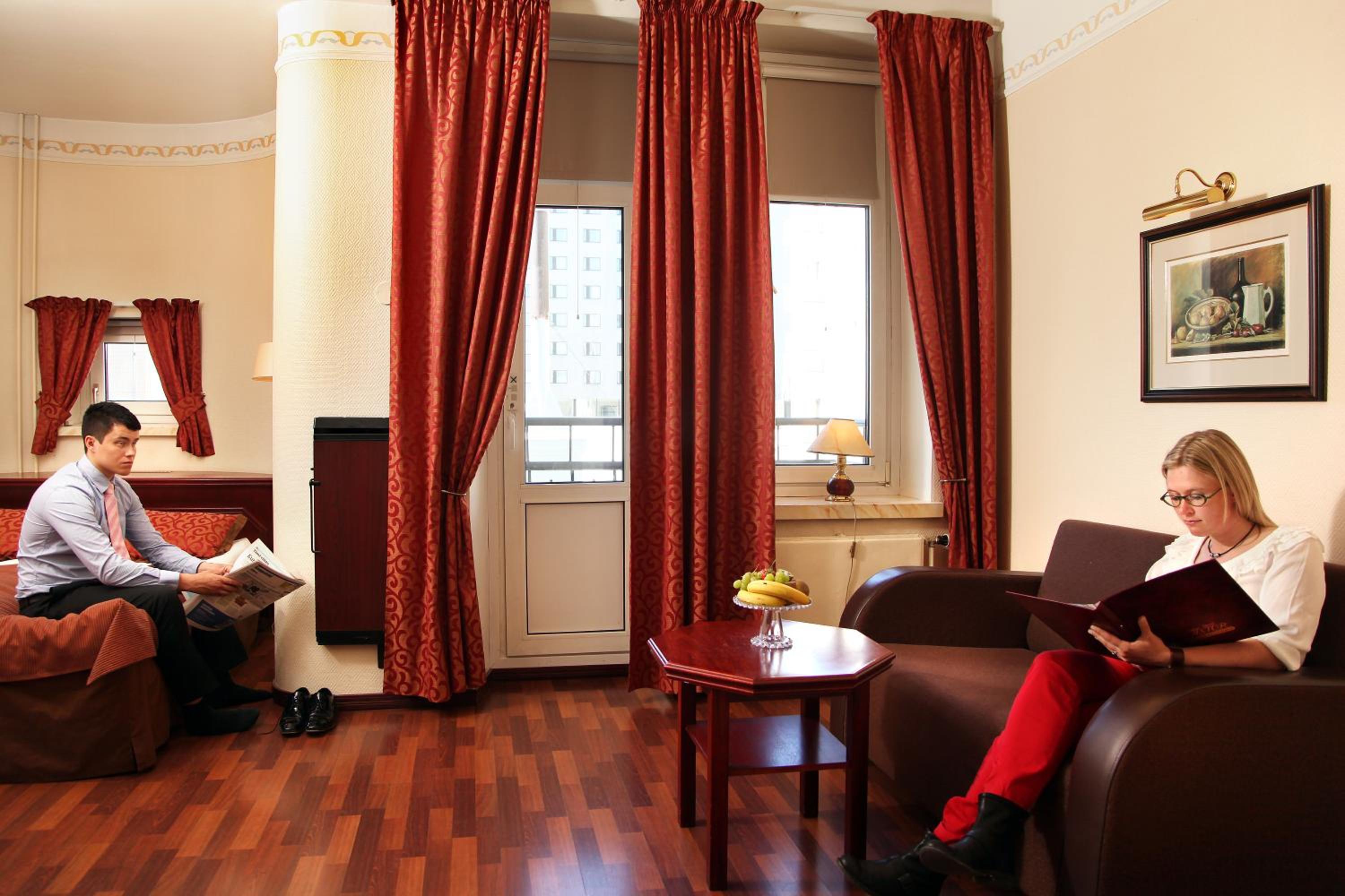 Standard Twin Room - Photo 3