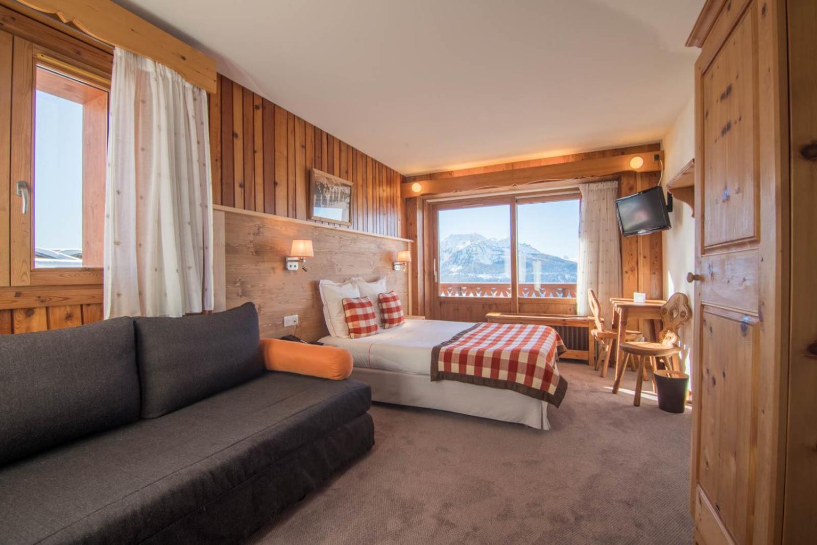 Quadruple Room with Balcony photo 2